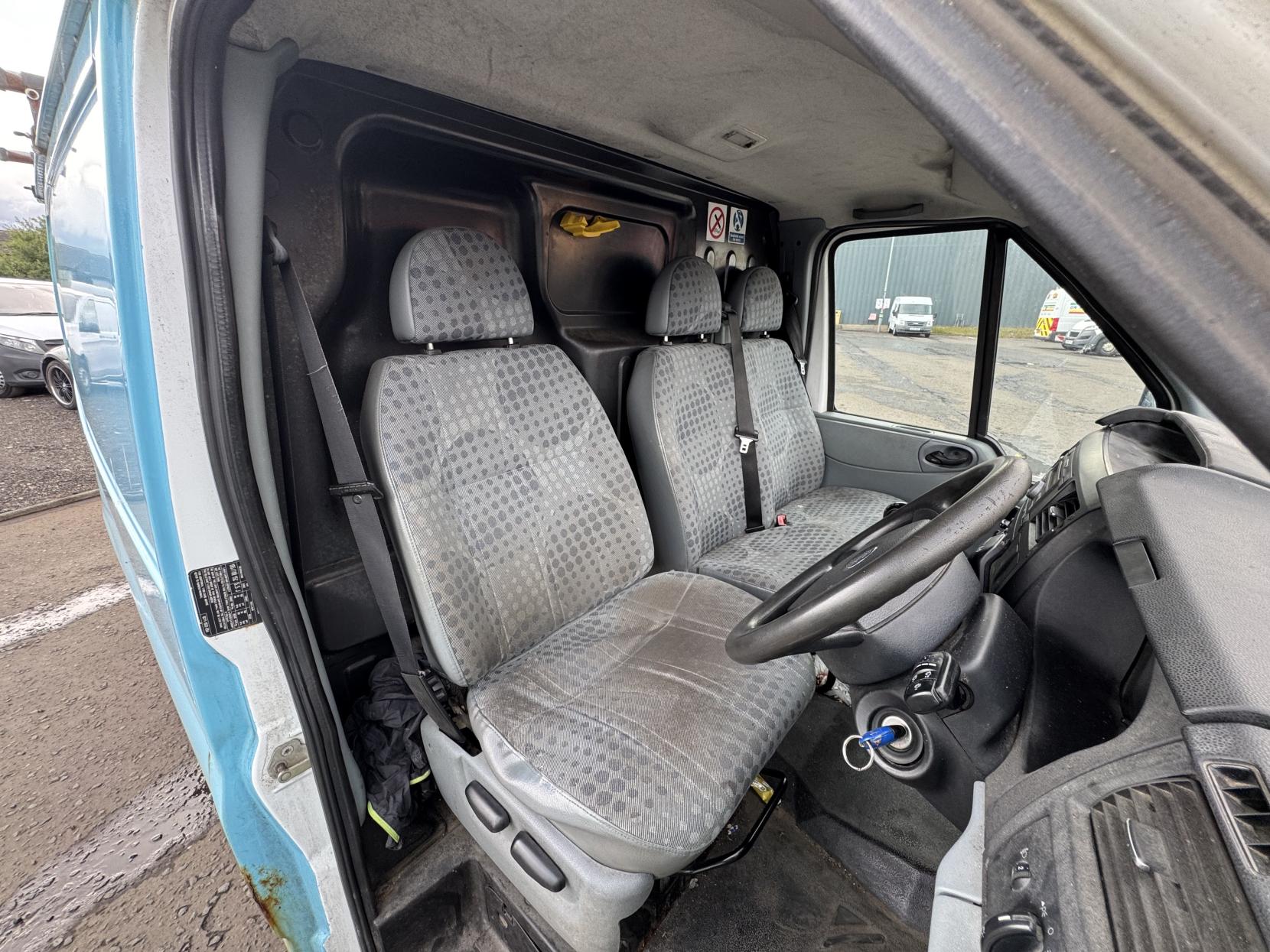 Ford Transit 2.2 TDCi 260 Duratorq Panel Van 5dr Diesel Manual FWD L1 H1 (84 bhp)