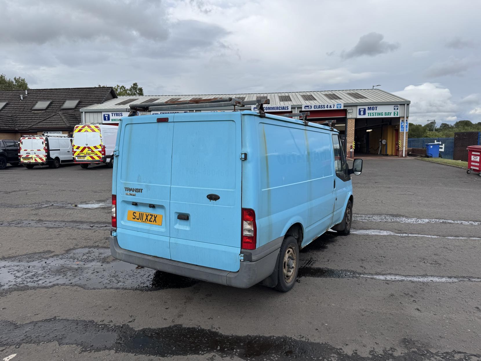 Ford Transit 2.2 TDCi 260 Duratorq Panel Van 5dr Diesel Manual FWD L1 H1 (84 bhp)