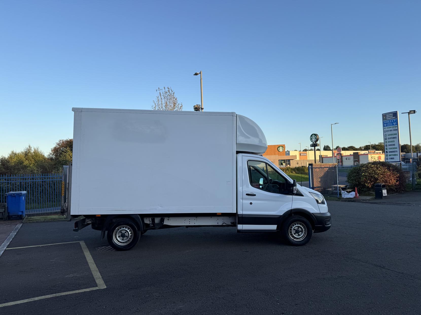 Ford Transit 2.0 350 EcoBlue Leader Luton 3dr Diesel Manual RWD L3 Euro 6 (s/s) (130 ps)