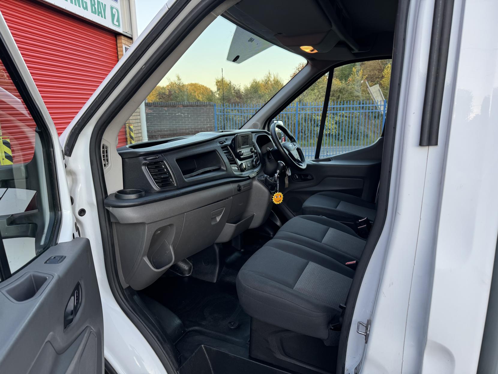 Ford Transit 2.0 350 EcoBlue Leader Luton 3dr Diesel Manual RWD L3 Euro 6 (s/s) (130 ps)
