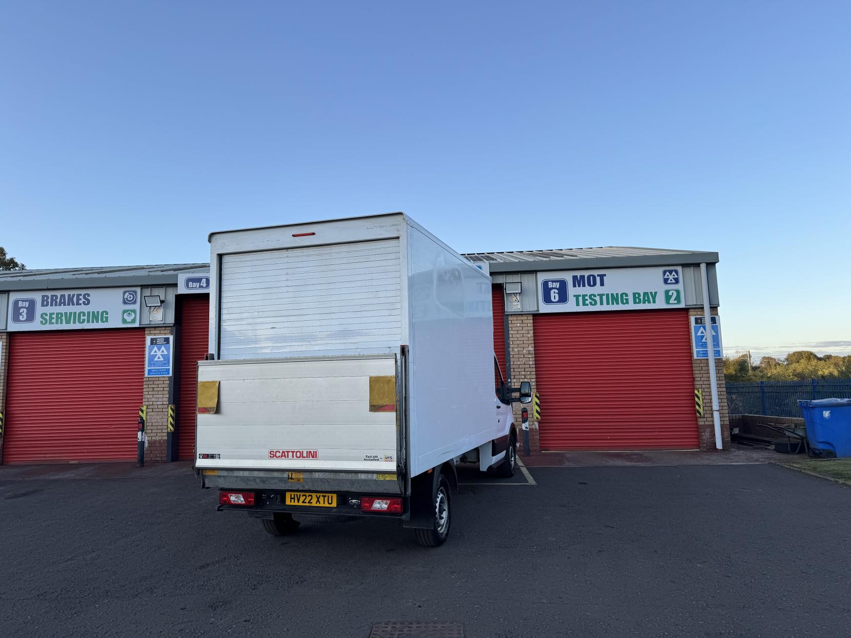 Ford Transit 2.0 350 EcoBlue Leader Luton 3dr Diesel Manual RWD L3 Euro 6 (s/s) (130 ps)