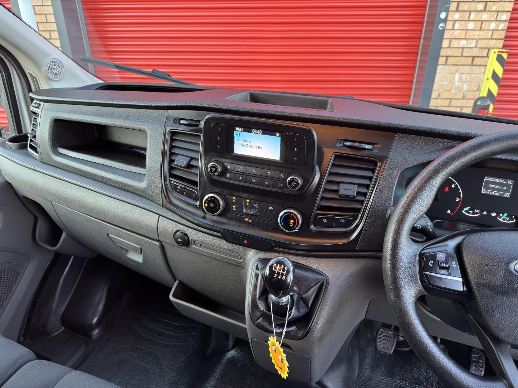 Ford Transit 2.0 350 EcoBlue Leader Luton 3dr Diesel Manual RWD L3 Euro 6 (s/s) (130 ps)