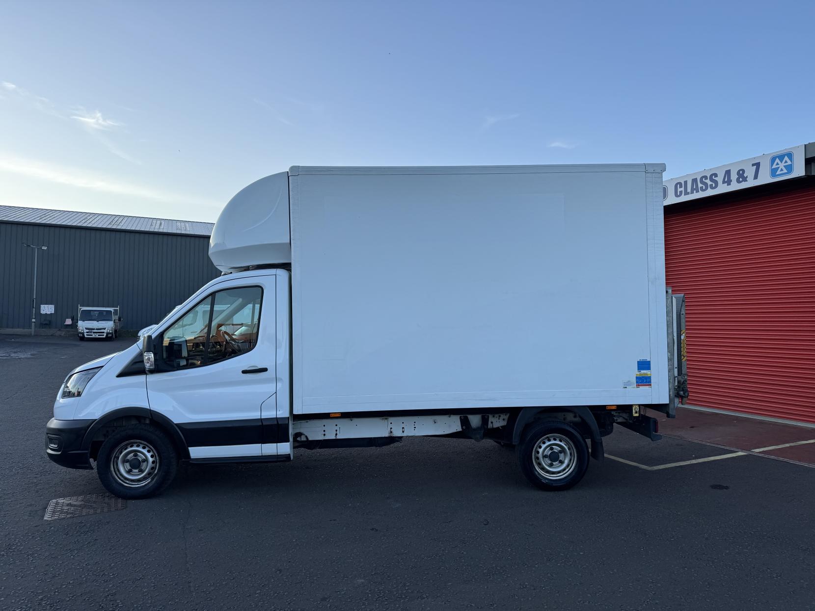 Ford Transit 2.0 350 EcoBlue Leader Luton 3dr Diesel Manual RWD L3 Euro 6 (s/s) (130 ps)