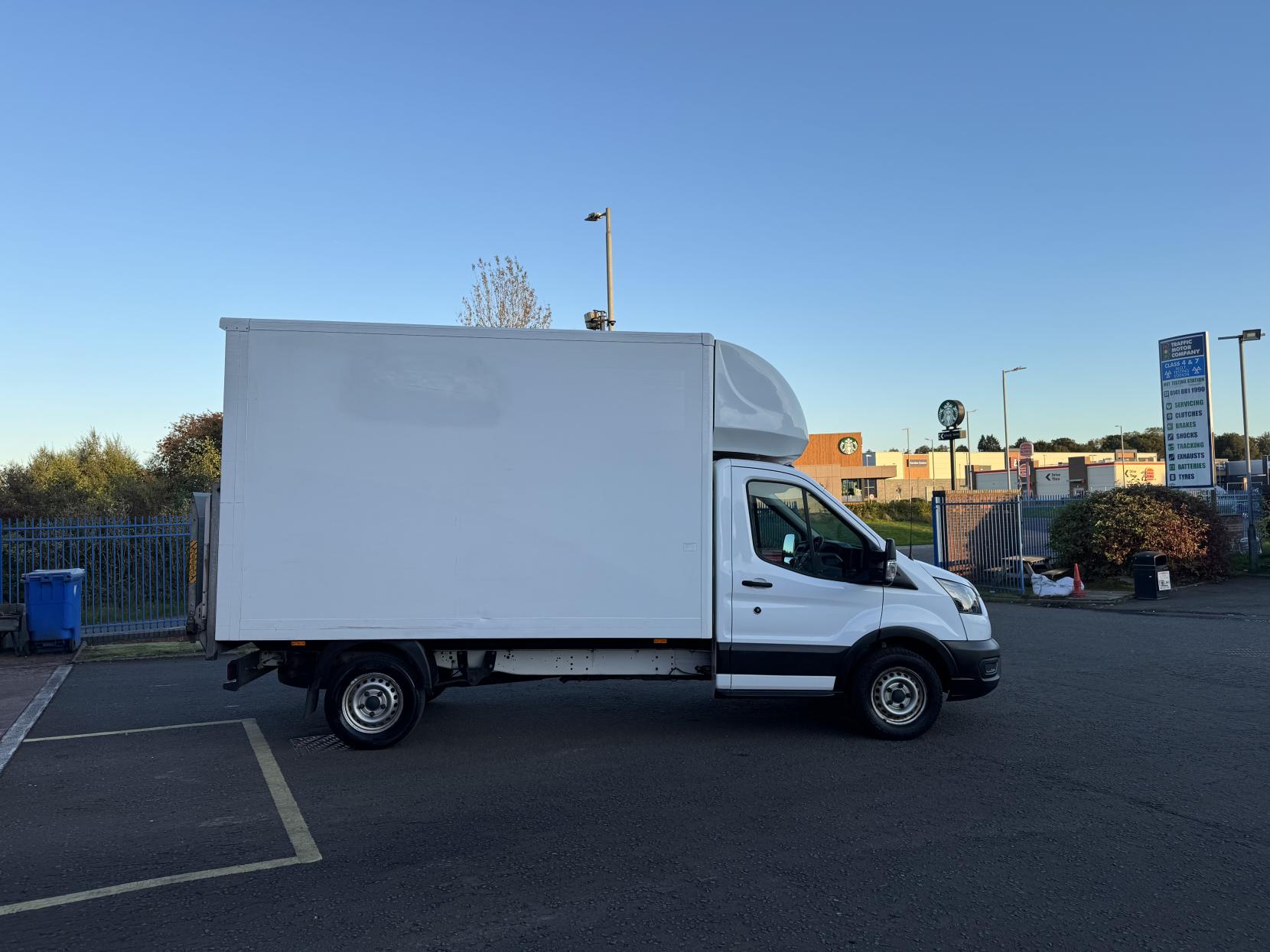 Ford Transit 2.0 350 EcoBlue Leader Luton 3dr Diesel Manual RWD L3 Euro 6 (s/s) (130 ps)