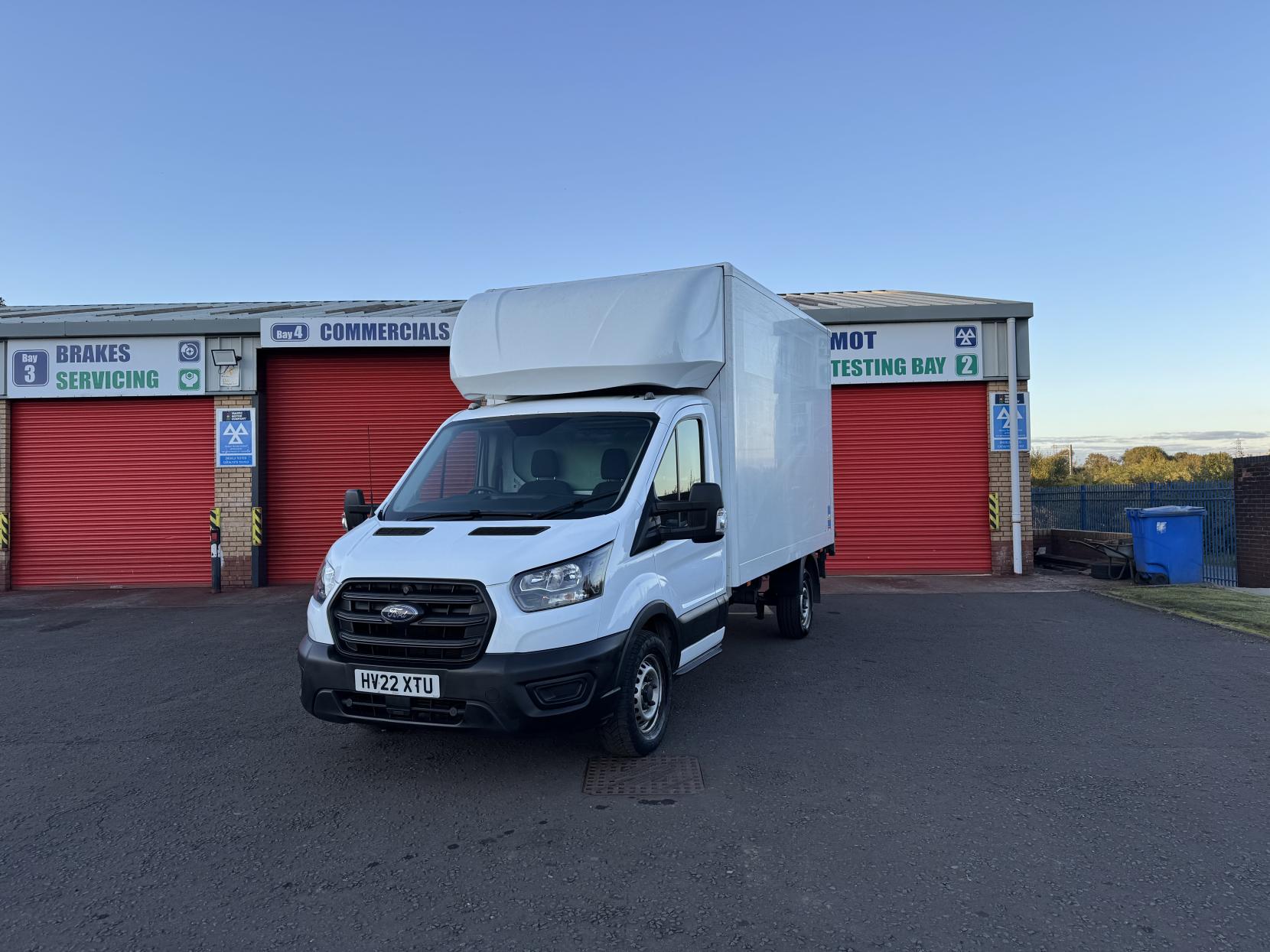 Ford Transit 2.0 350 EcoBlue Leader Luton 3dr Diesel Manual RWD L3 Euro 6 (s/s) (130 ps)