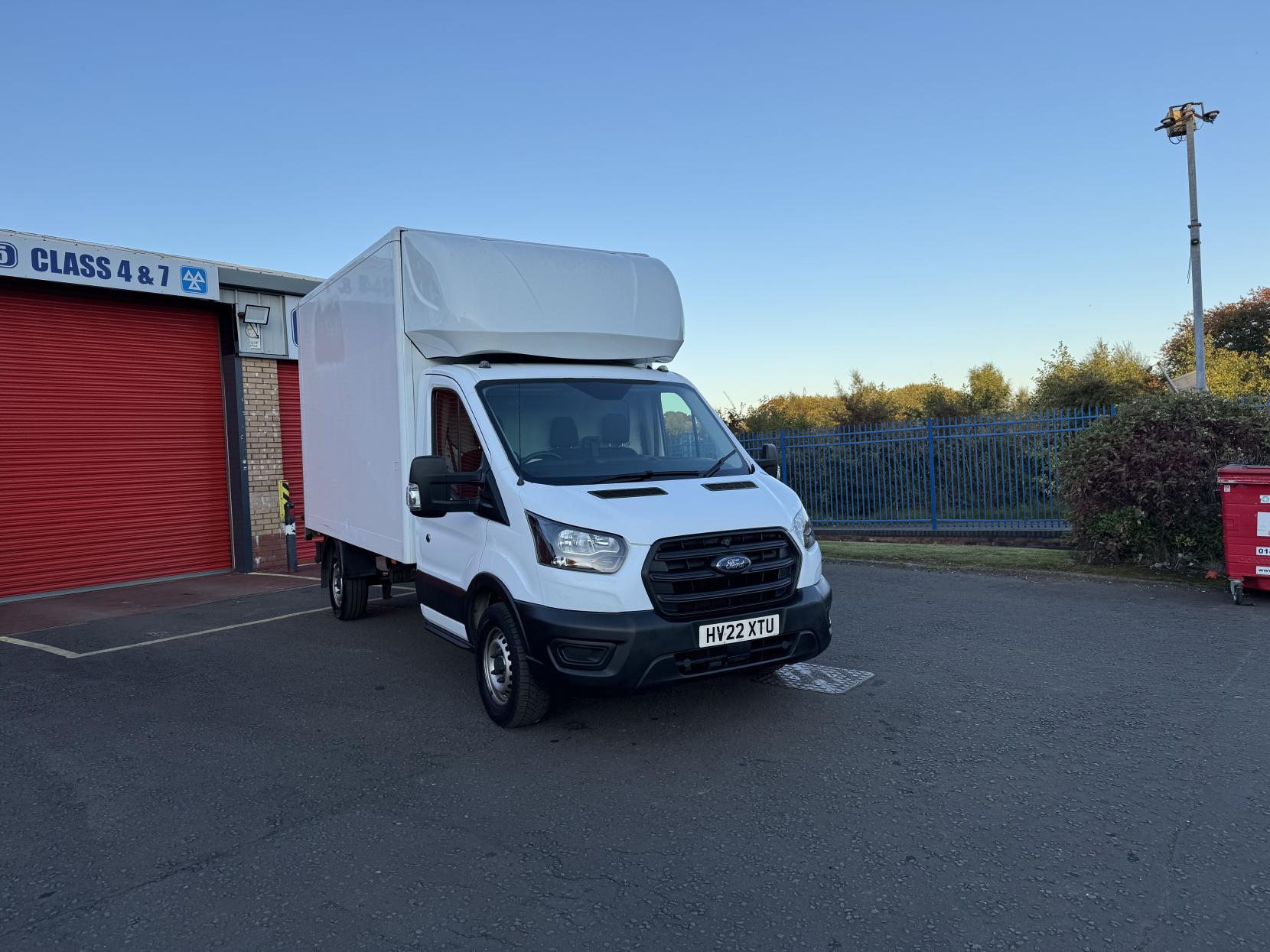 Ford Transit 2.0 350 EcoBlue Leader Luton 3dr Diesel Manual RWD L3 Euro 6 (s/s) (130 ps)