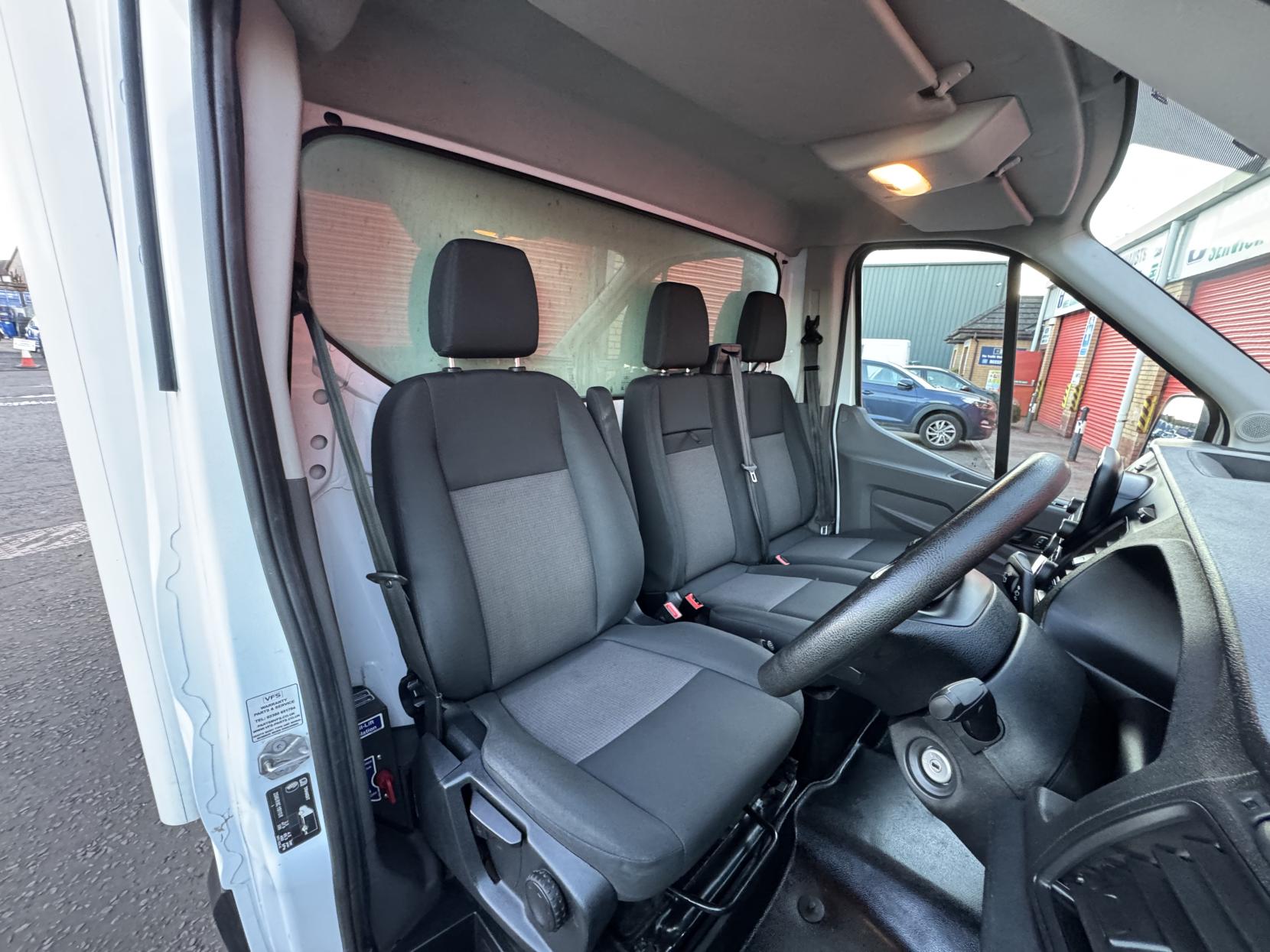 Ford Transit 2.0 350 EcoBlue Leader Luton 3dr Diesel Manual RWD L3 Euro 6 (s/s) (130 ps)