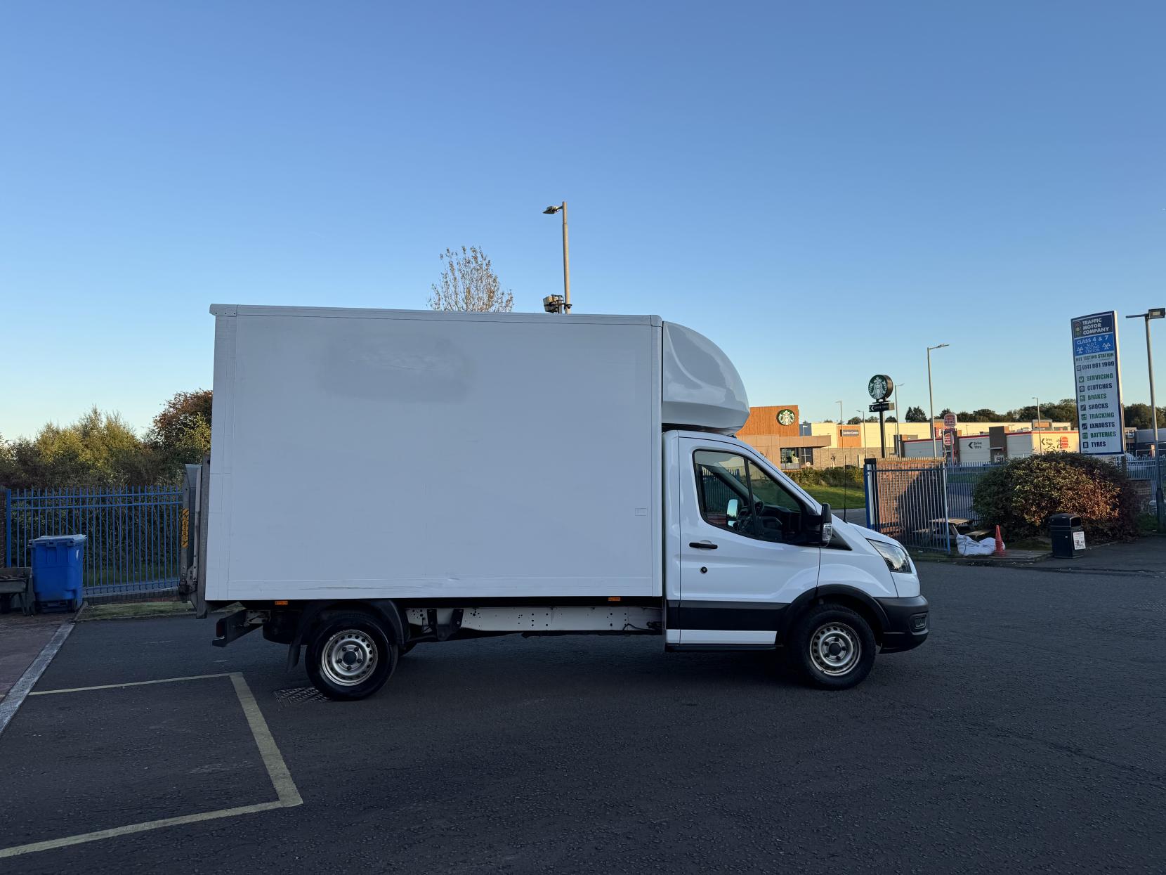 Ford Transit 2.0 350 EcoBlue Leader Luton 3dr Diesel Manual RWD L3 Euro 6 (s/s) (130 ps)