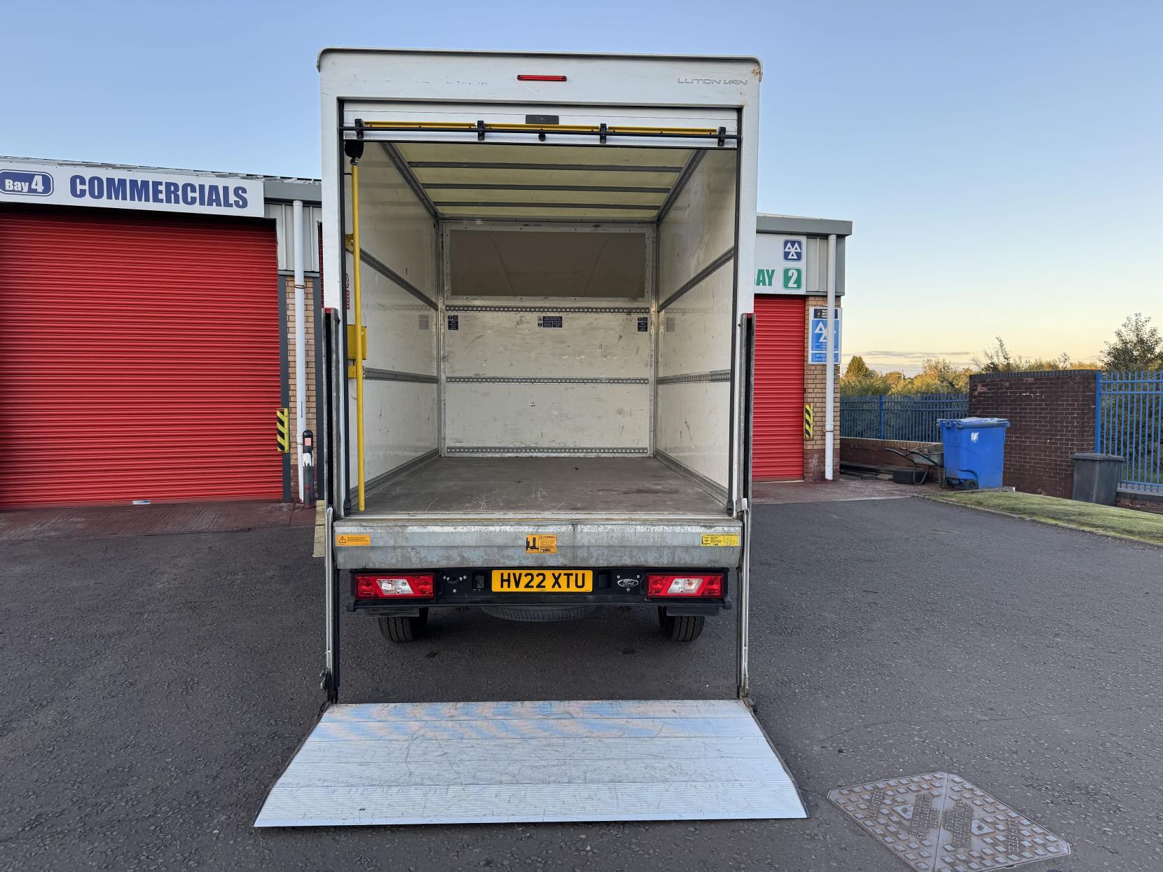 Ford Transit 2.0 350 EcoBlue Leader Luton 3dr Diesel Manual RWD L3 Euro 6 (s/s) (130 ps)