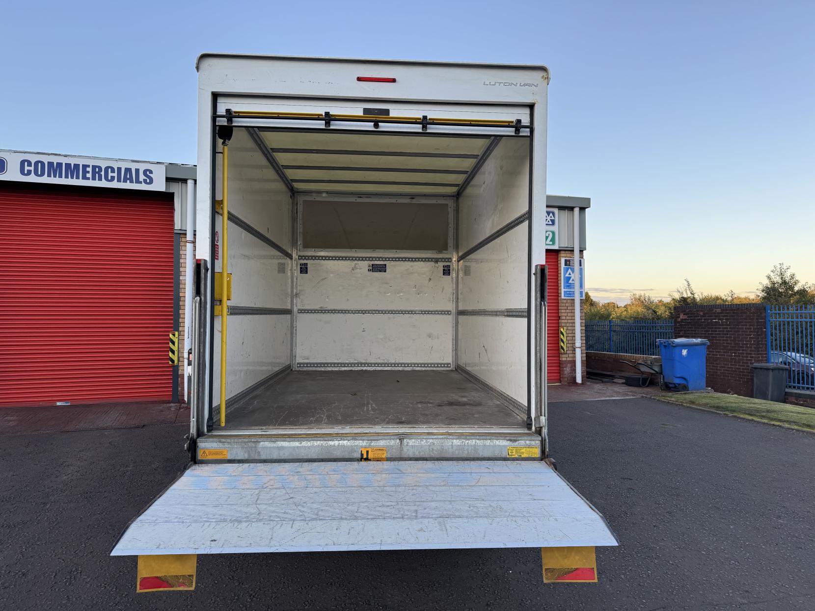 Ford Transit 2.0 350 EcoBlue Leader Luton 3dr Diesel Manual RWD L3 Euro 6 (s/s) (130 ps)