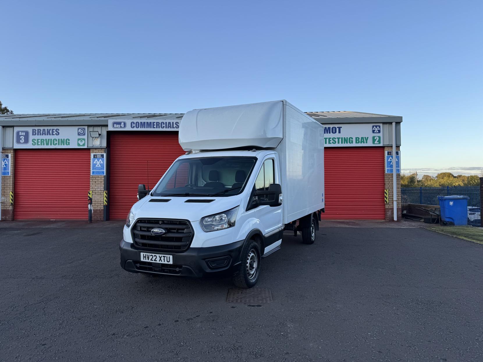Ford Transit 2.0 350 EcoBlue Leader Luton 3dr Diesel Manual RWD L3 Euro 6 (s/s) (130 ps)