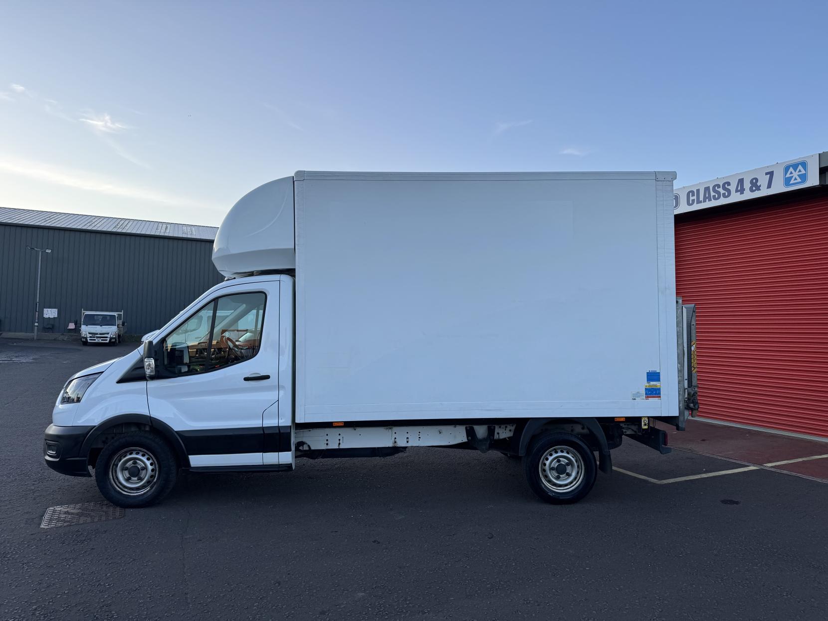 Ford Transit 2.0 350 EcoBlue Leader Luton 3dr Diesel Manual RWD L3 Euro 6 (s/s) (130 ps)