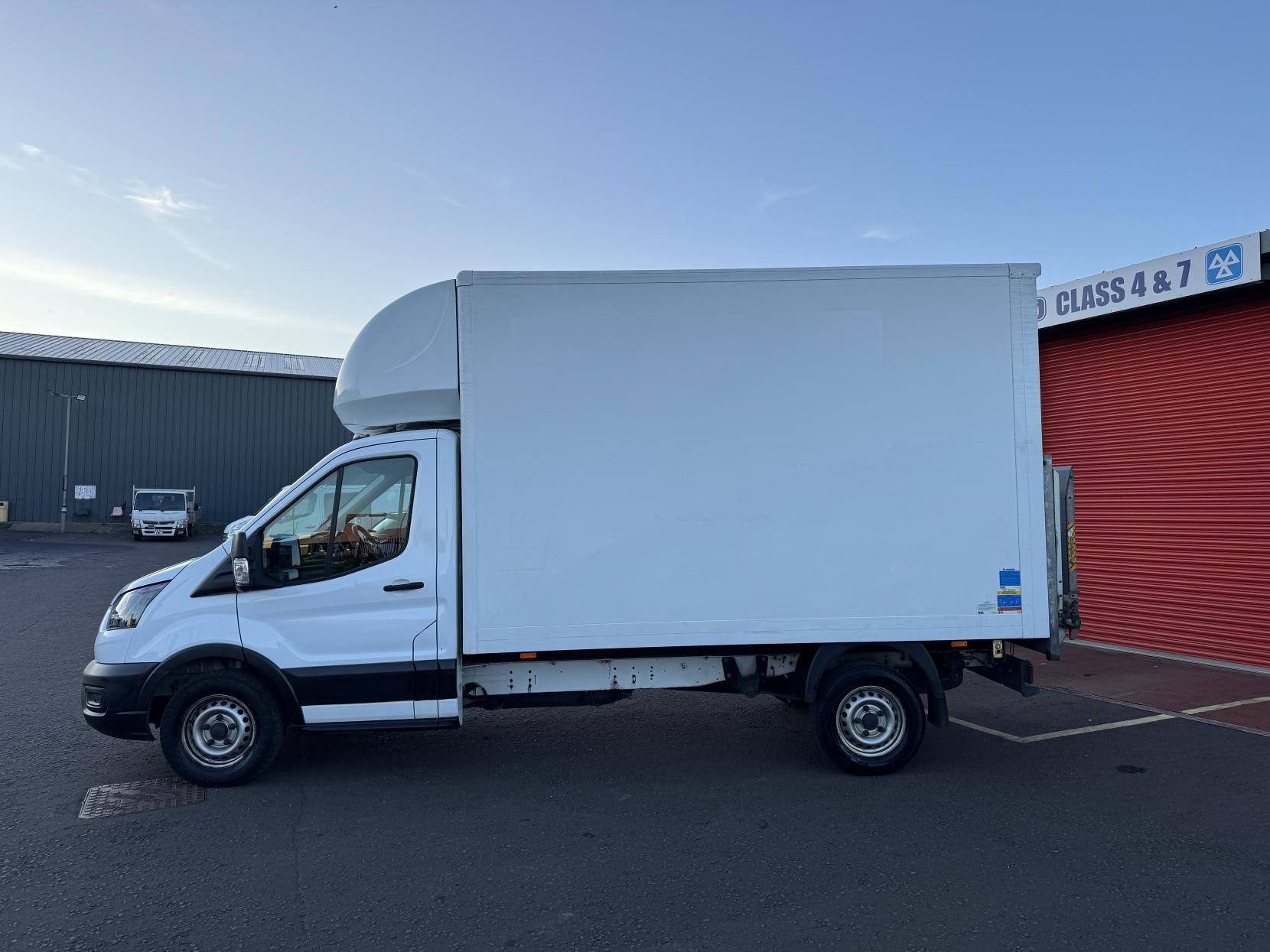 Ford Transit 2.0 350 EcoBlue Leader Luton 3dr Diesel Manual RWD L3 Euro 6 (s/s) (130 ps)