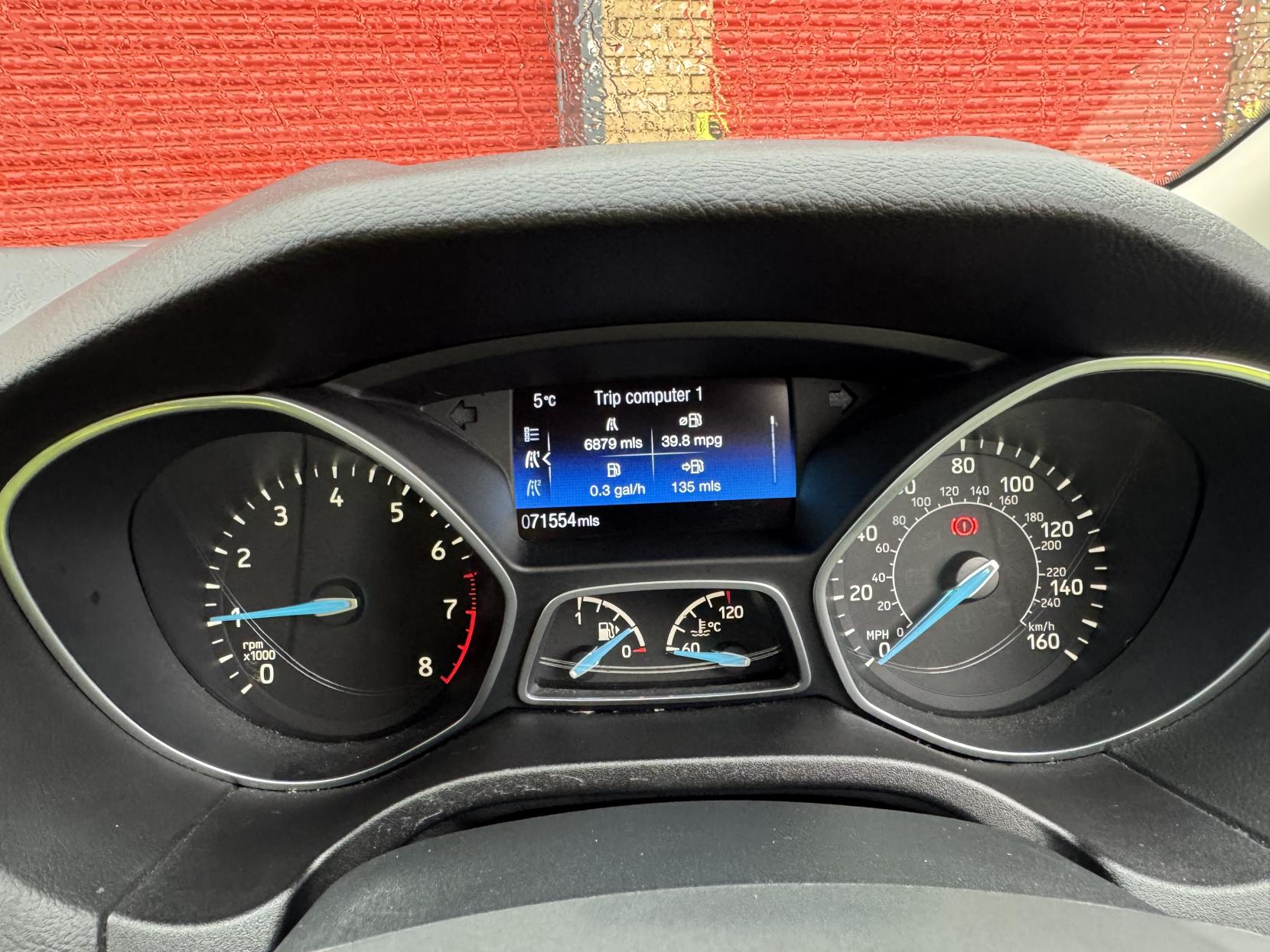 Ford Focus 1.0T EcoBoost Zetec Hatchback 5dr Petrol Manual Euro 6 (s/s) (125 ps)