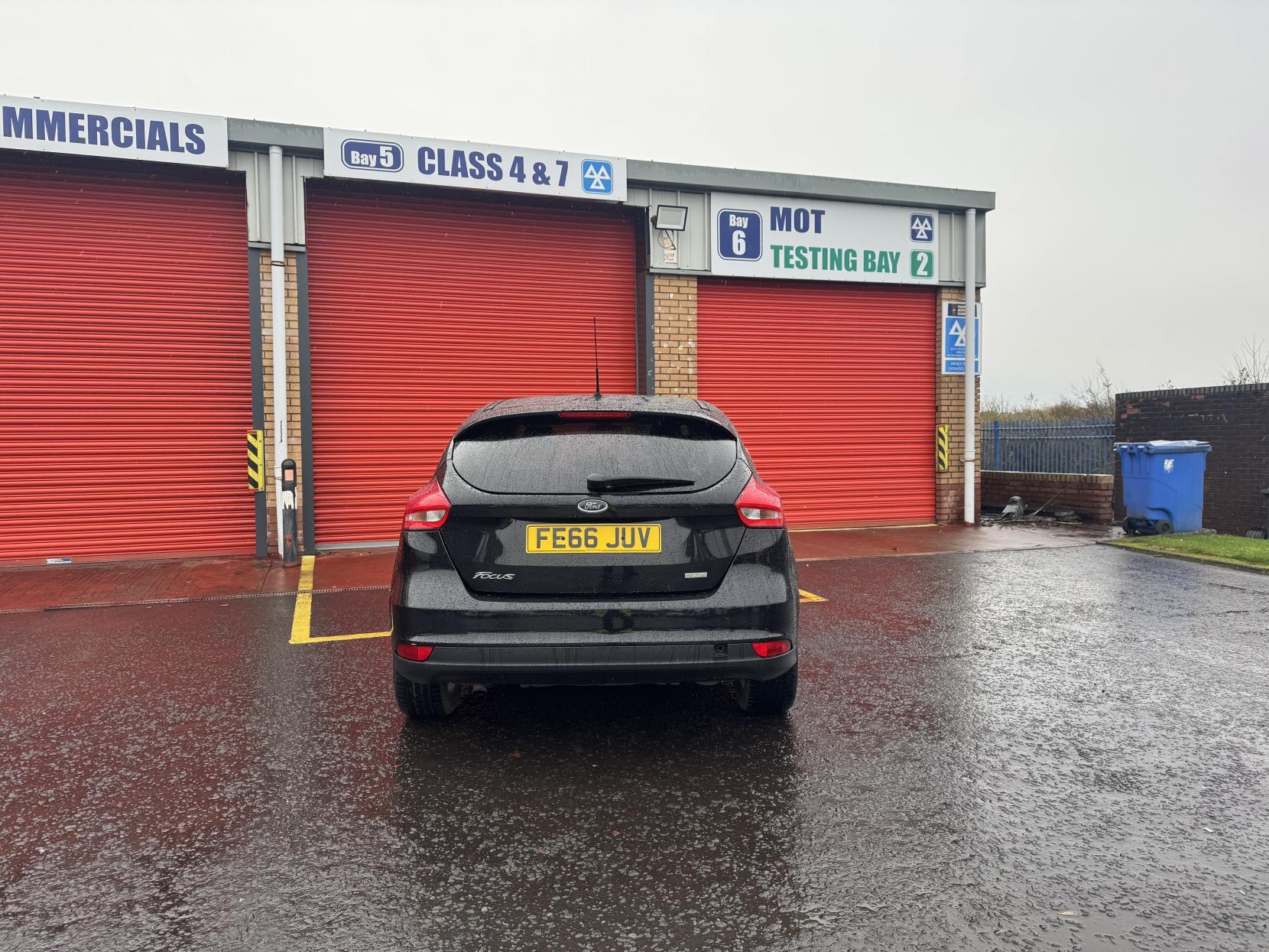 Ford Focus 1.0T EcoBoost Zetec Hatchback 5dr Petrol Manual Euro 6 (s/s) (125 ps)