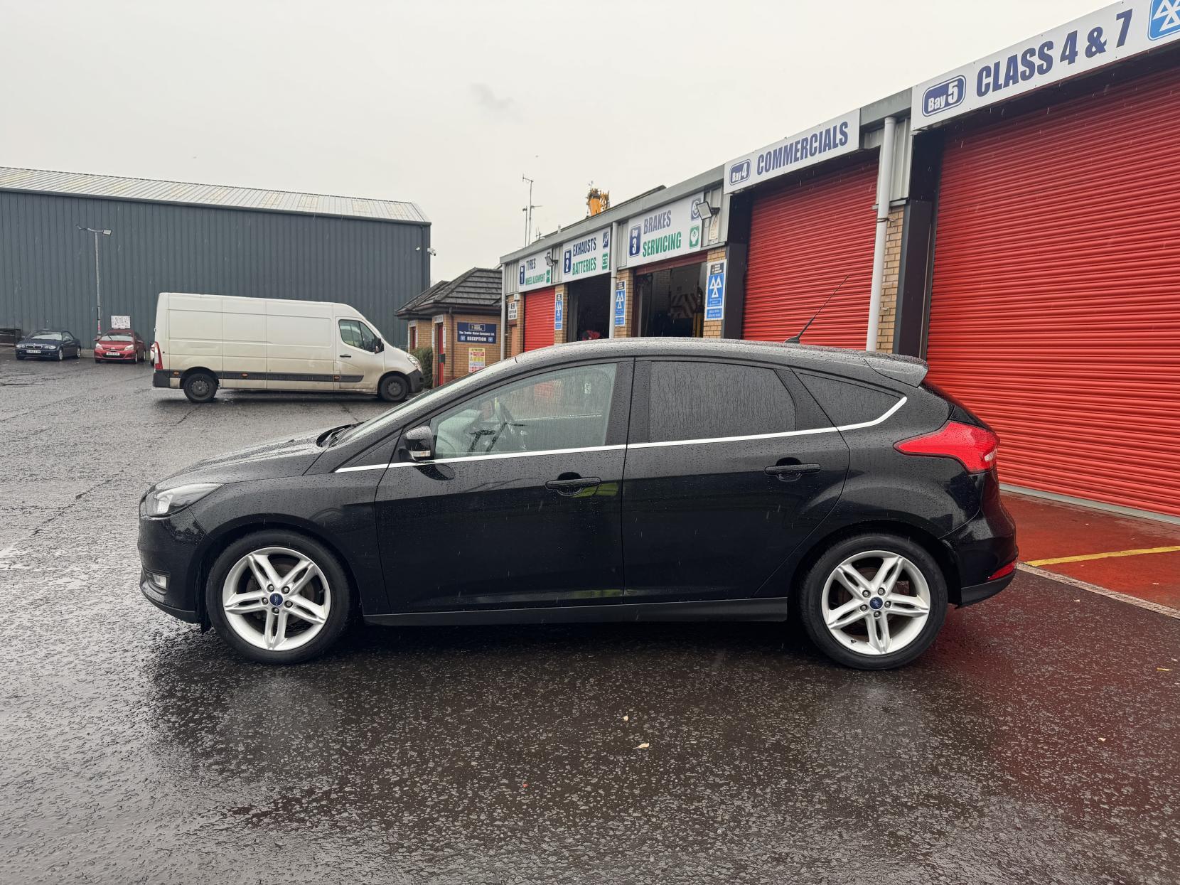 Ford Focus 1.0T EcoBoost Zetec Hatchback 5dr Petrol Manual Euro 6 (s/s) (125 ps)