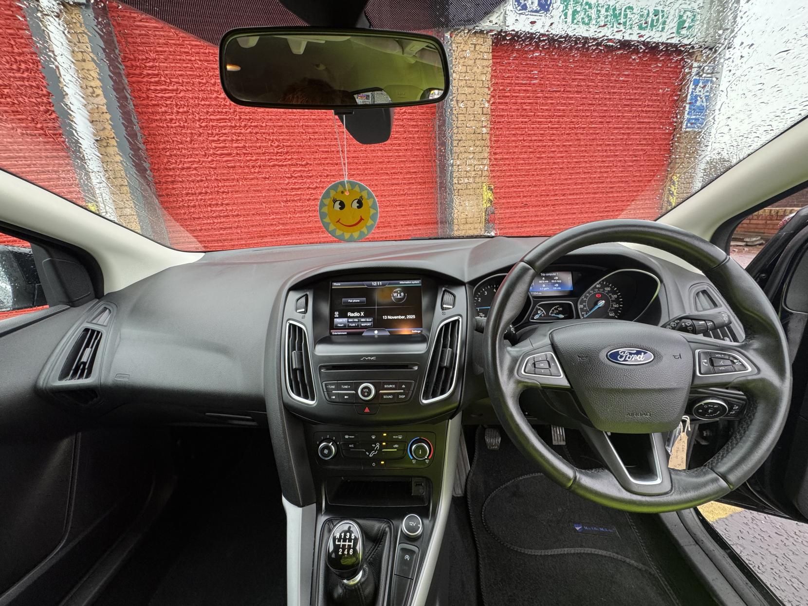 Ford Focus 1.0T EcoBoost Zetec Hatchback 5dr Petrol Manual Euro 6 (s/s) (125 ps)