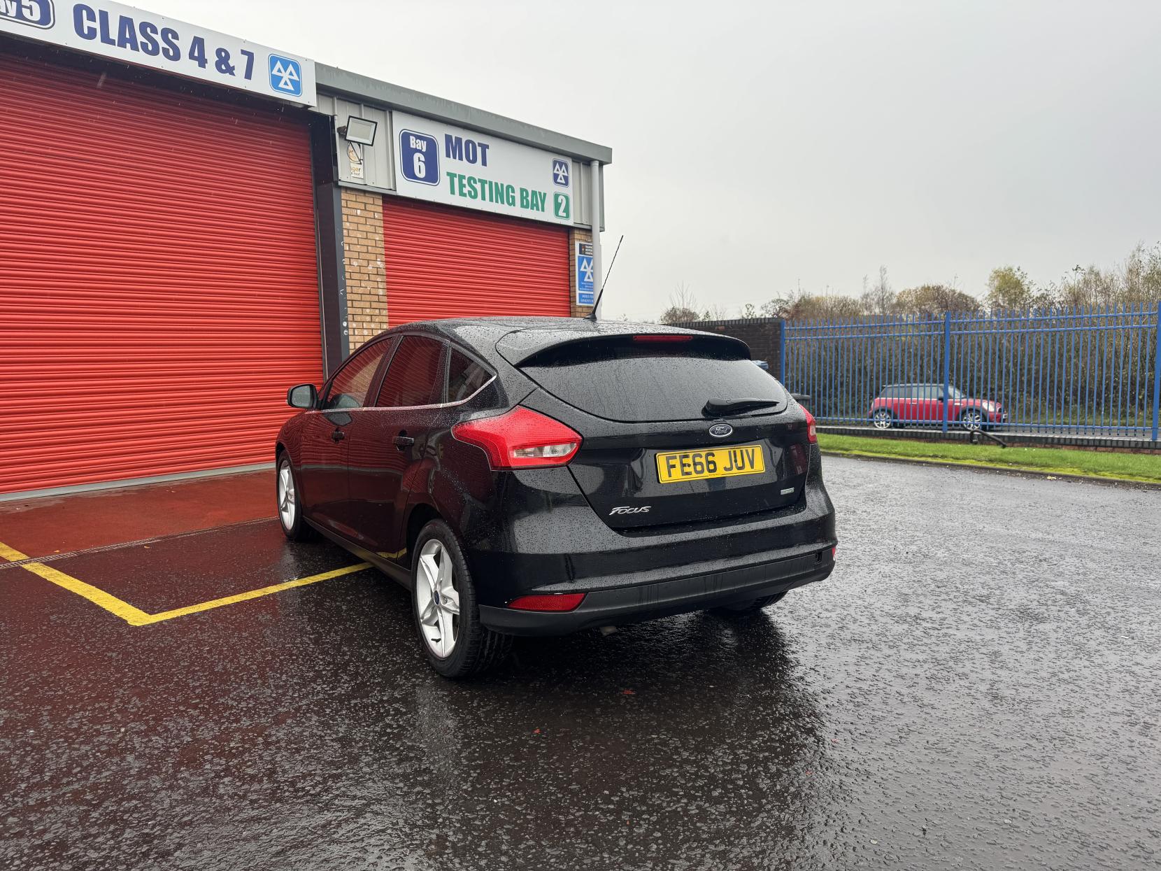 Ford Focus 1.0T EcoBoost Zetec Hatchback 5dr Petrol Manual Euro 6 (s/s) (125 ps)