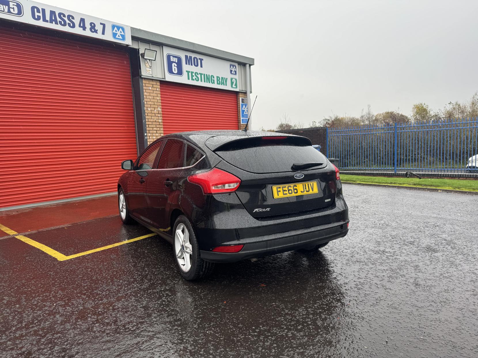 Ford Focus 1.0T EcoBoost Zetec Hatchback 5dr Petrol Manual Euro 6 (s/s) (125 ps)