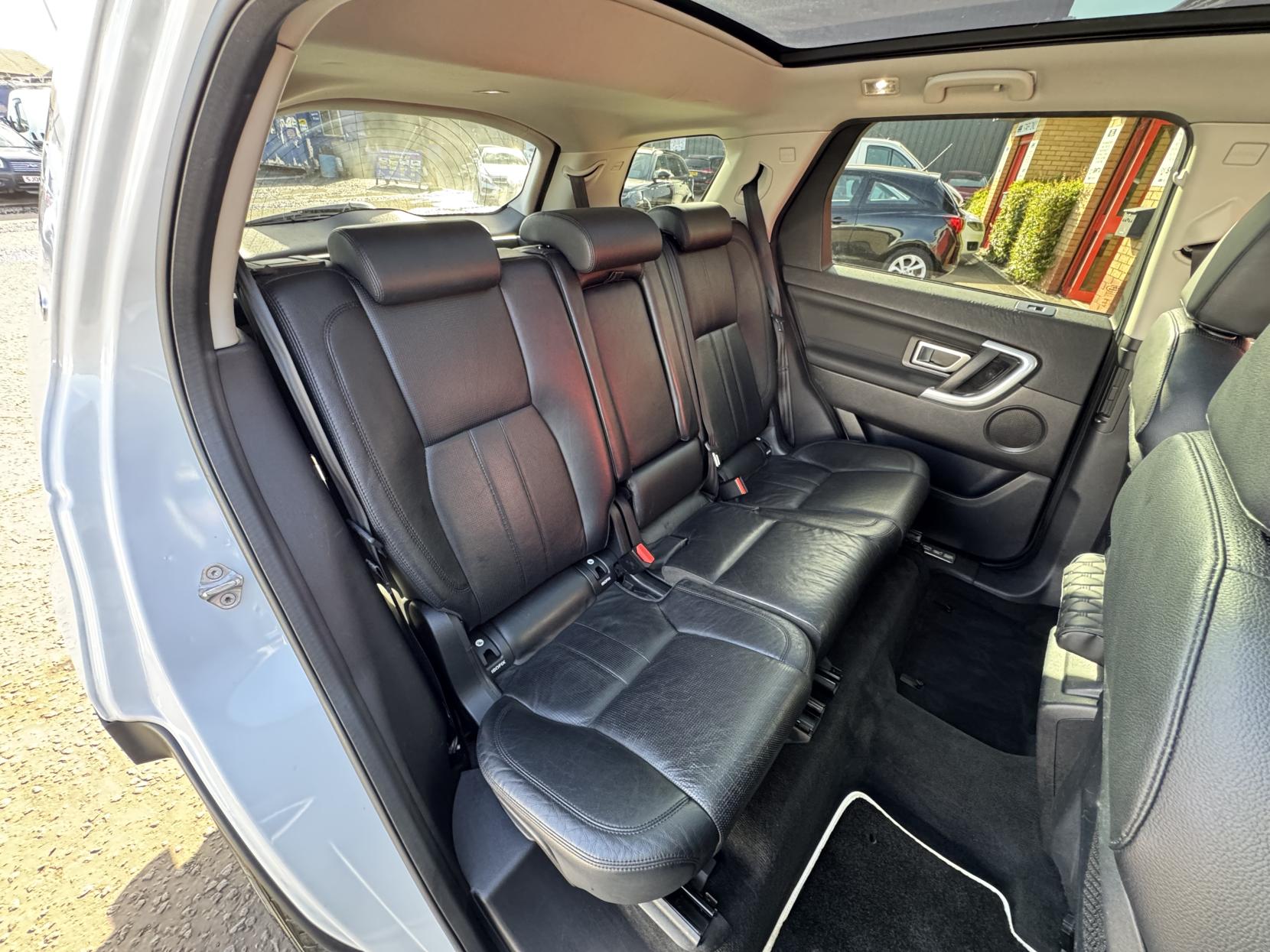 Land Rover Discovery Sport 2.0 TD4 HSE SUV 5dr Diesel Auto 4WD Euro 6 (s/s) (180 ps)