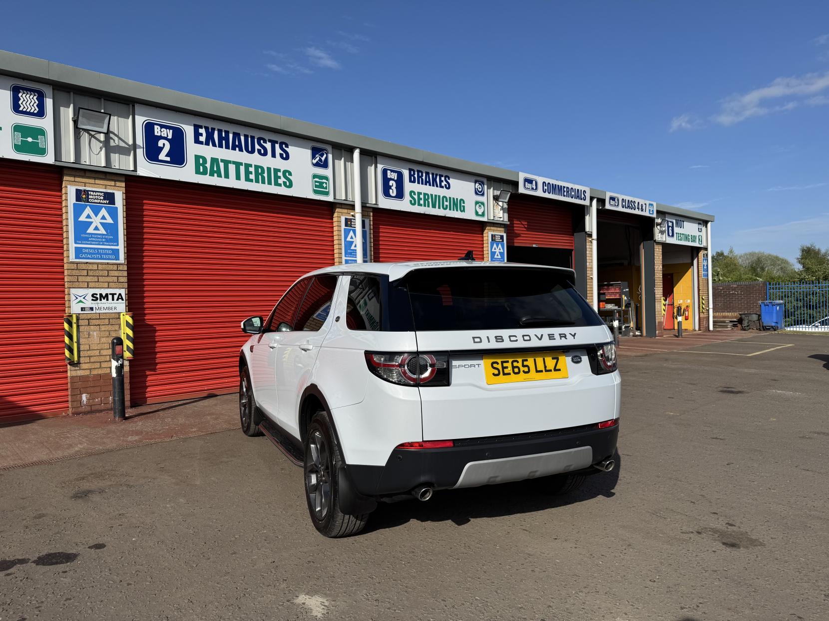 Land Rover Discovery Sport 2.0 TD4 HSE SUV 5dr Diesel Auto 4WD Euro 6 (s/s) (180 ps)