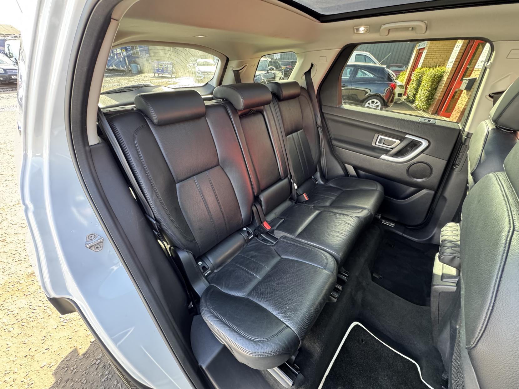 Land Rover Discovery Sport 2.0 TD4 HSE SUV 5dr Diesel Auto 4WD Euro 6 (s/s) (180 ps)