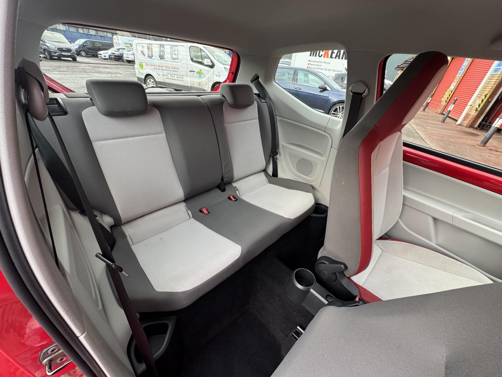 Volkswagen up! 1.0 High up! Hatchback 3dr Petrol Manual Euro 5 (75 ps)