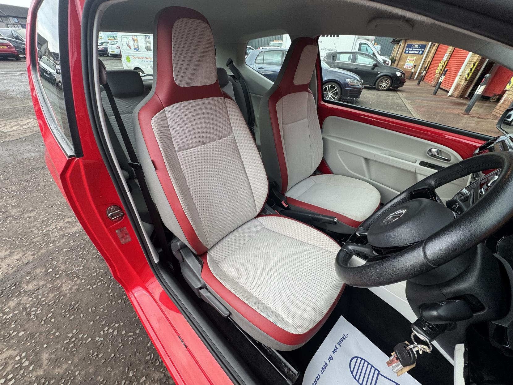 Volkswagen up! 1.0 High up! Hatchback 3dr Petrol Manual Euro 5 (75 ps)