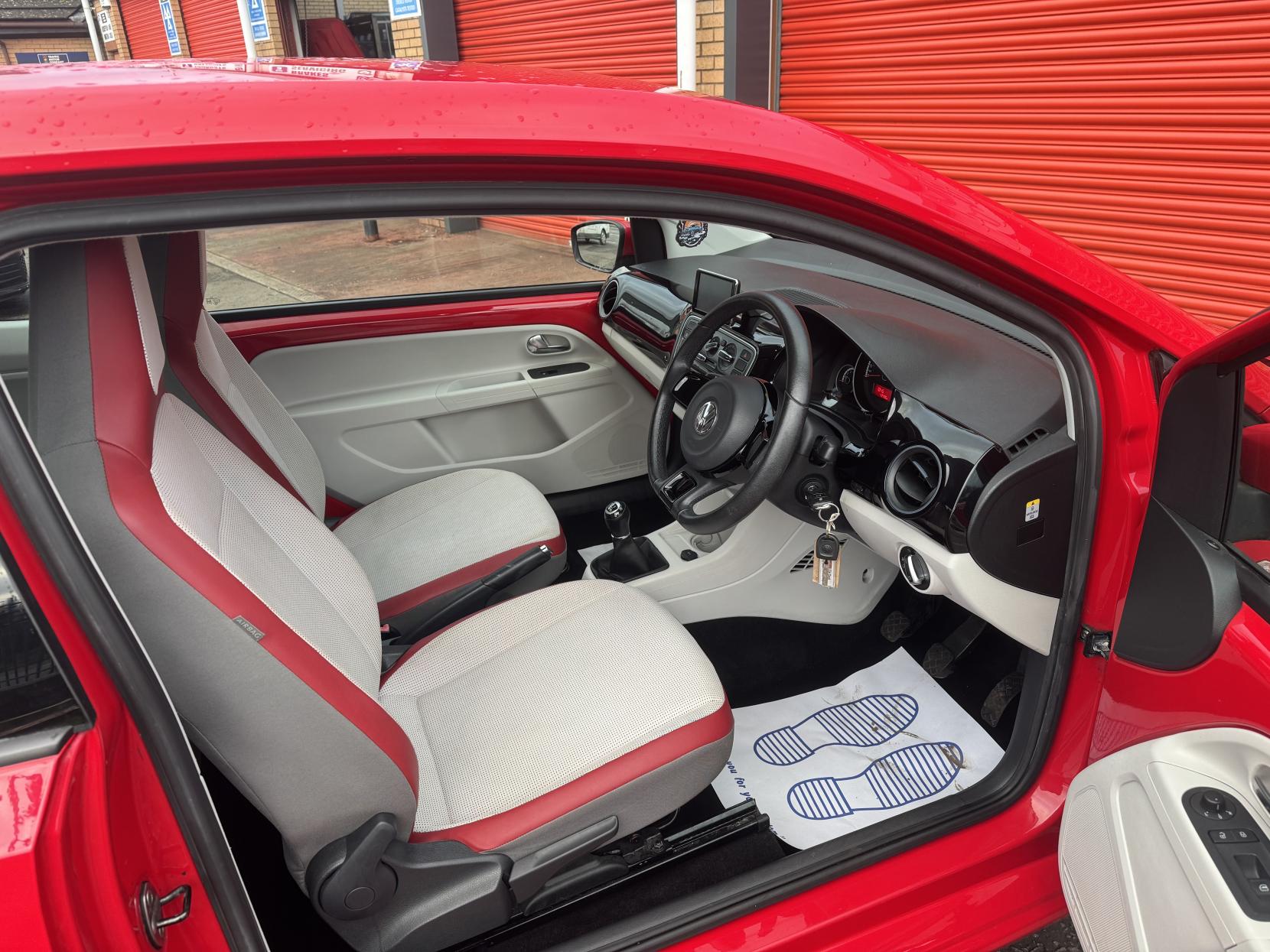 Volkswagen up! 1.0 High up! Hatchback 3dr Petrol Manual Euro 5 (75 ps)