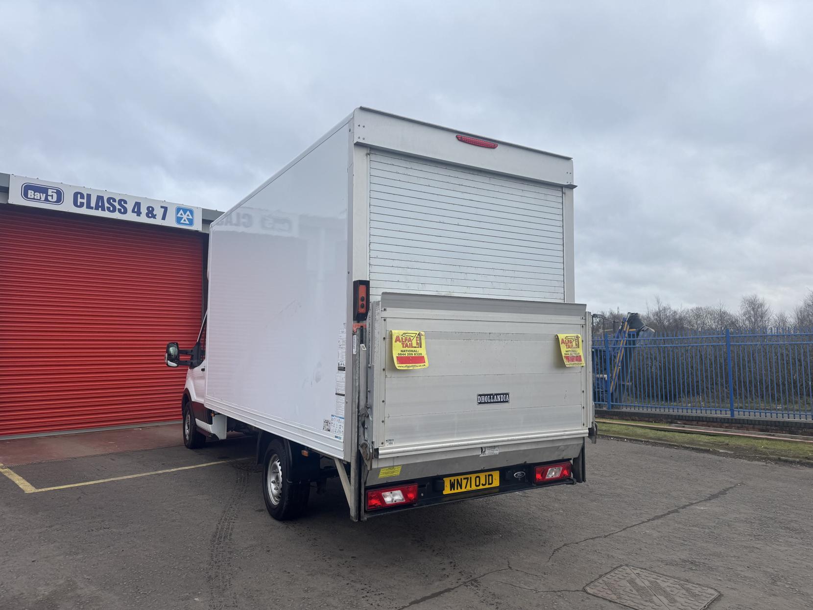 Ford Transit 2.0 350 EcoBlue Leader Luton 3dr Diesel Manual RWD L3 Euro 6 (s/s) (130 ps)