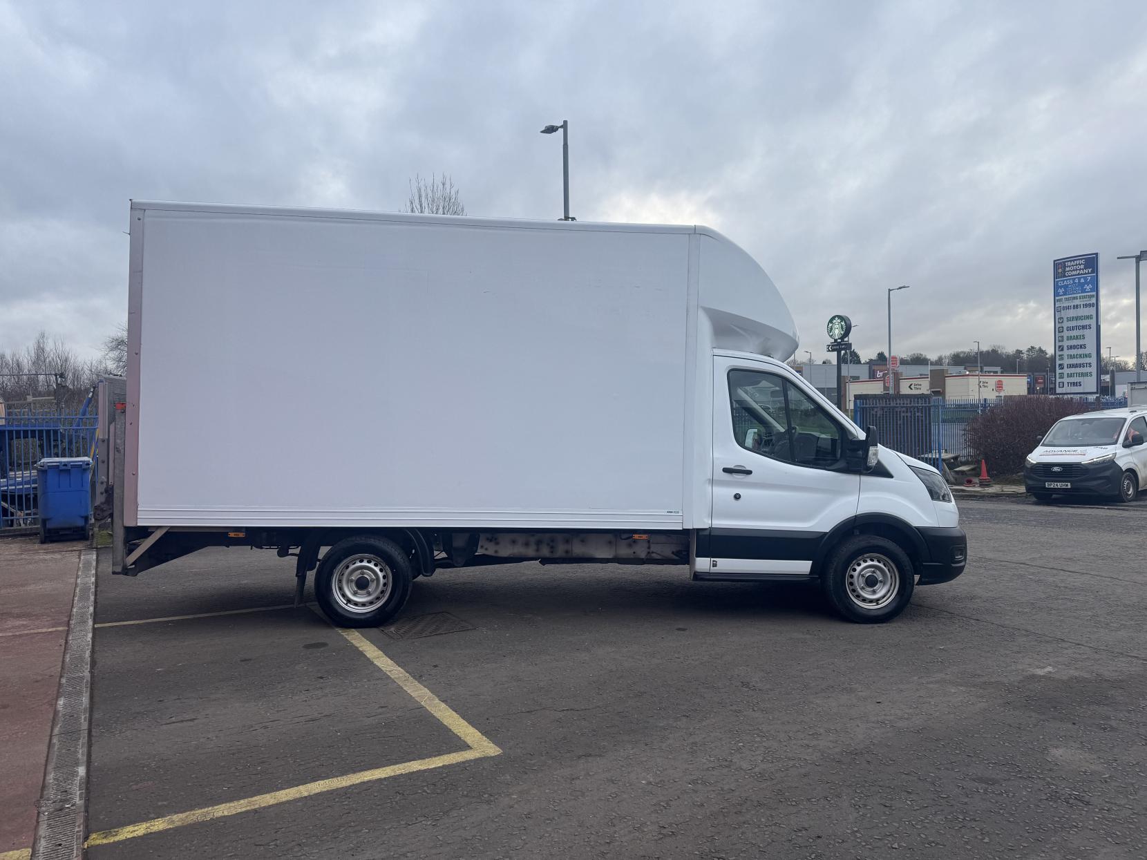 Ford Transit 2.0 350 EcoBlue Leader Luton 3dr Diesel Manual RWD L3 Euro 6 (s/s) (130 ps)