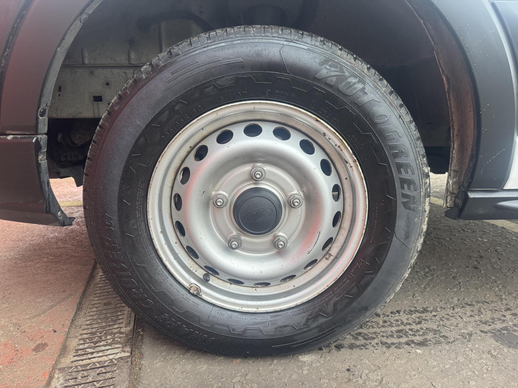 Ford Transit 2.0 350 EcoBlue Leader Luton 3dr Diesel Manual RWD L3 Euro 6 (s/s) (130 ps)