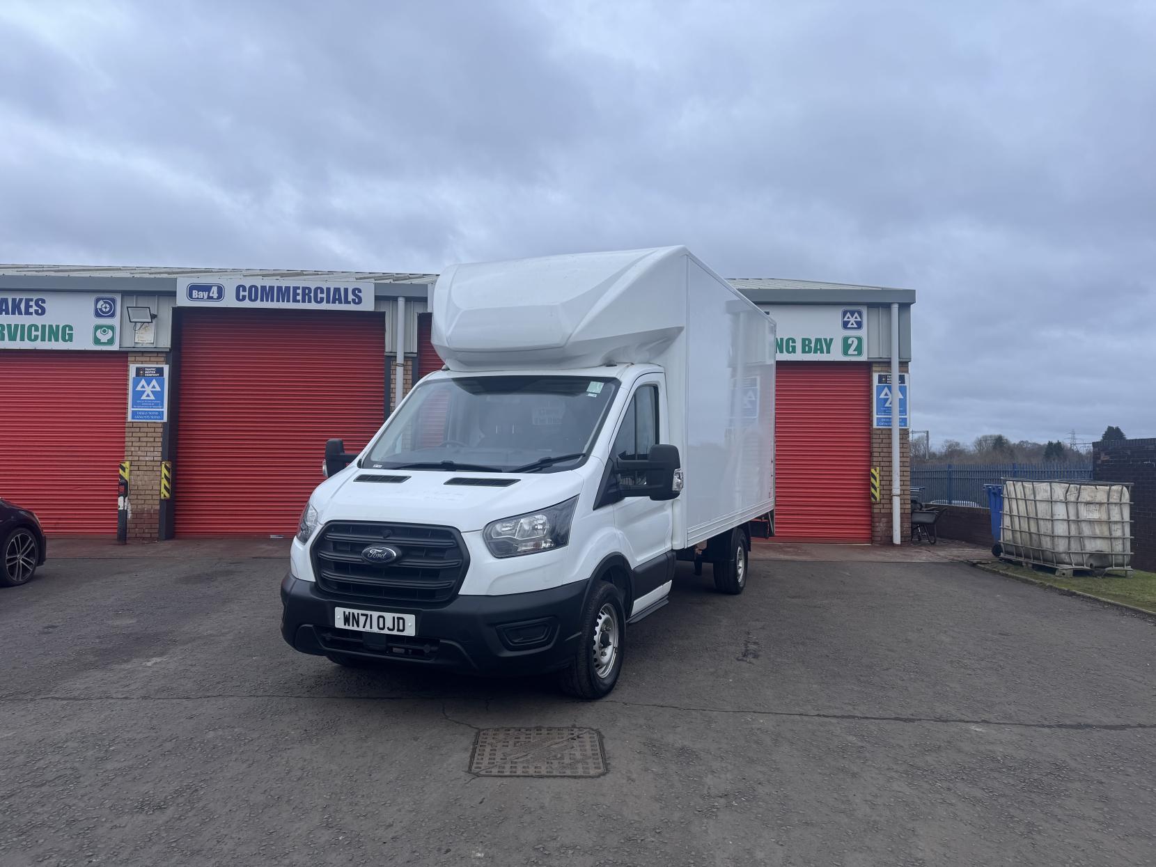 Ford Transit 2.0 350 EcoBlue Leader Luton 3dr Diesel Manual RWD L3 Euro 6 (s/s) (130 ps)