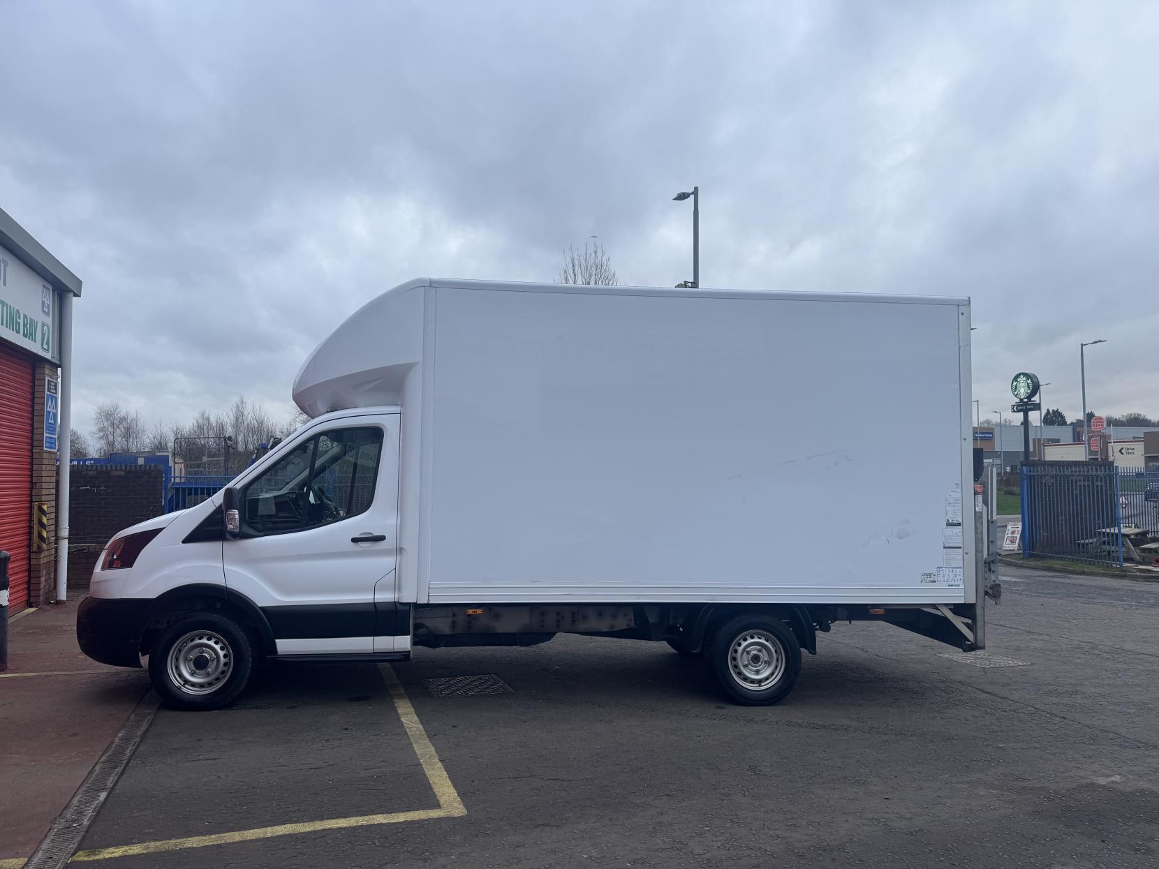 Ford Transit 2.0 350 EcoBlue Leader Luton 3dr Diesel Manual RWD L3 Euro 6 (s/s) (130 ps)