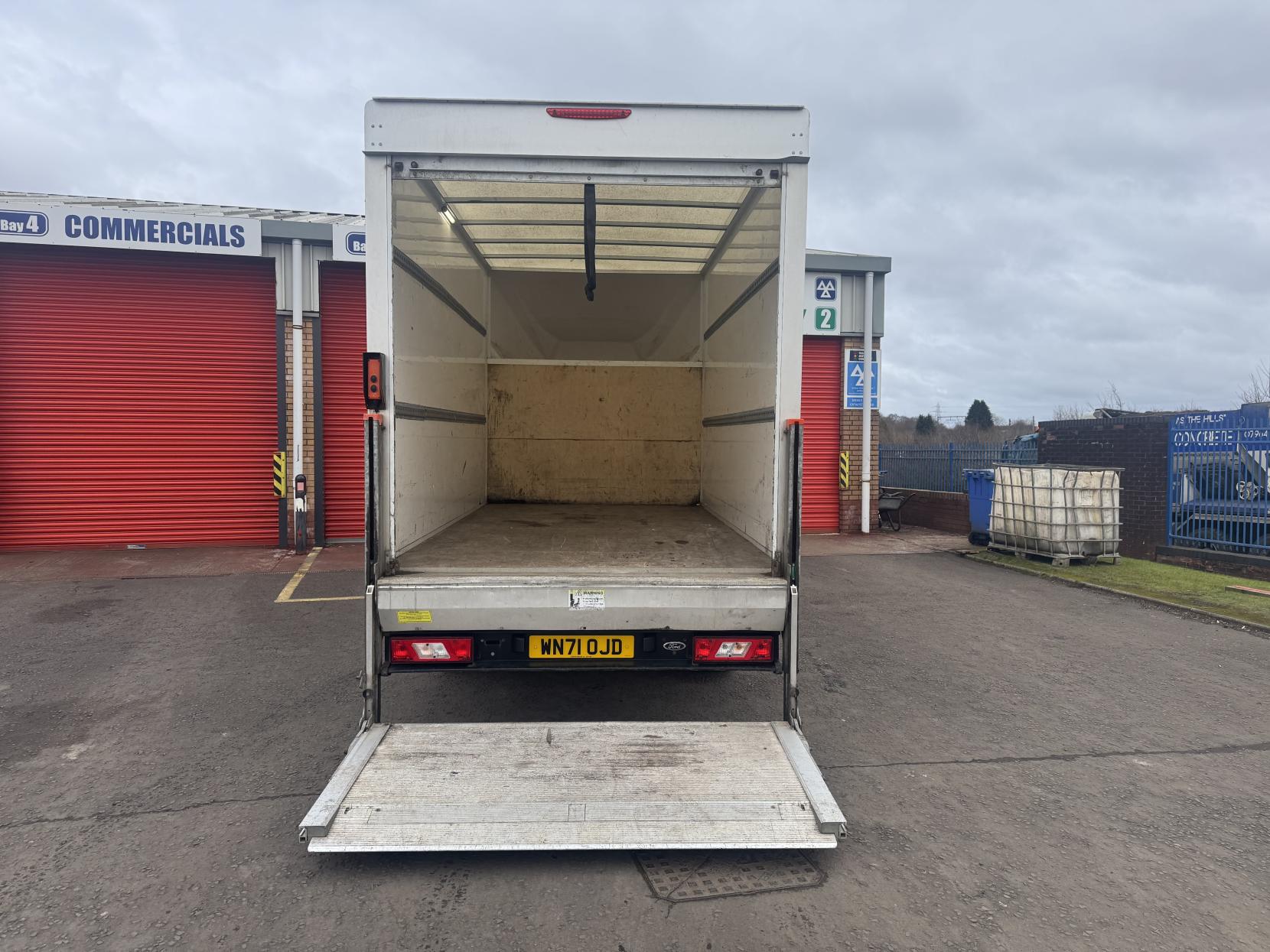 Ford Transit 2.0 350 EcoBlue Leader Luton 3dr Diesel Manual RWD L3 Euro 6 (s/s) (130 ps)