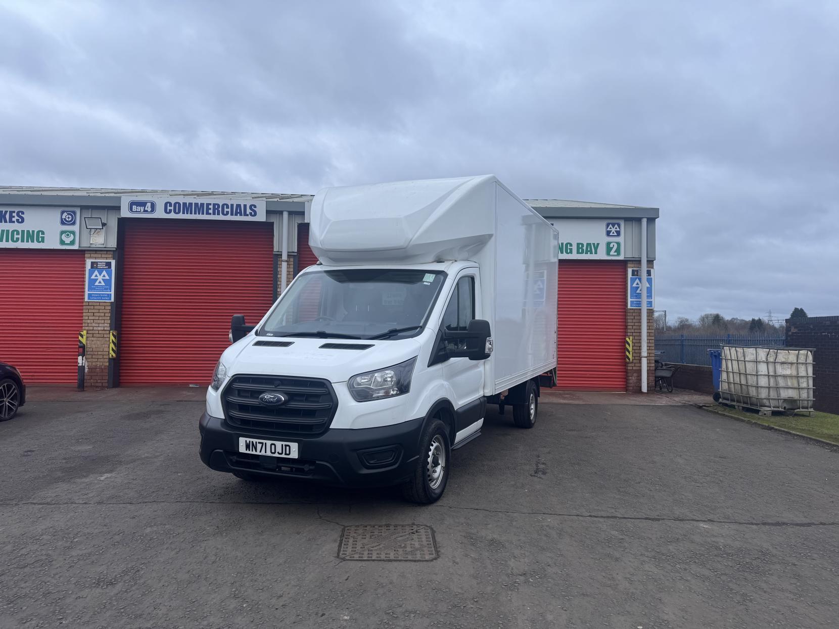 Ford Transit 2.0 350 EcoBlue Leader Luton 3dr Diesel Manual RWD L3 Euro 6 (s/s) (130 ps)