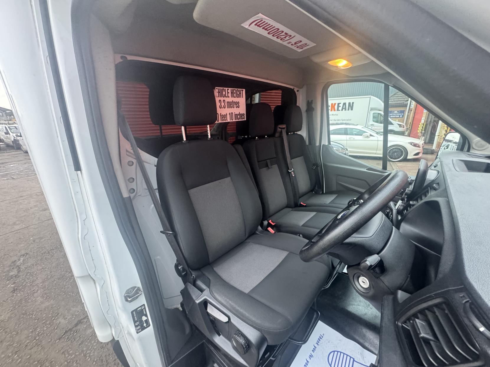 Ford Transit 2.0 350 EcoBlue Leader Luton 3dr Diesel Manual RWD L3 Euro 6 (s/s) (130 ps)