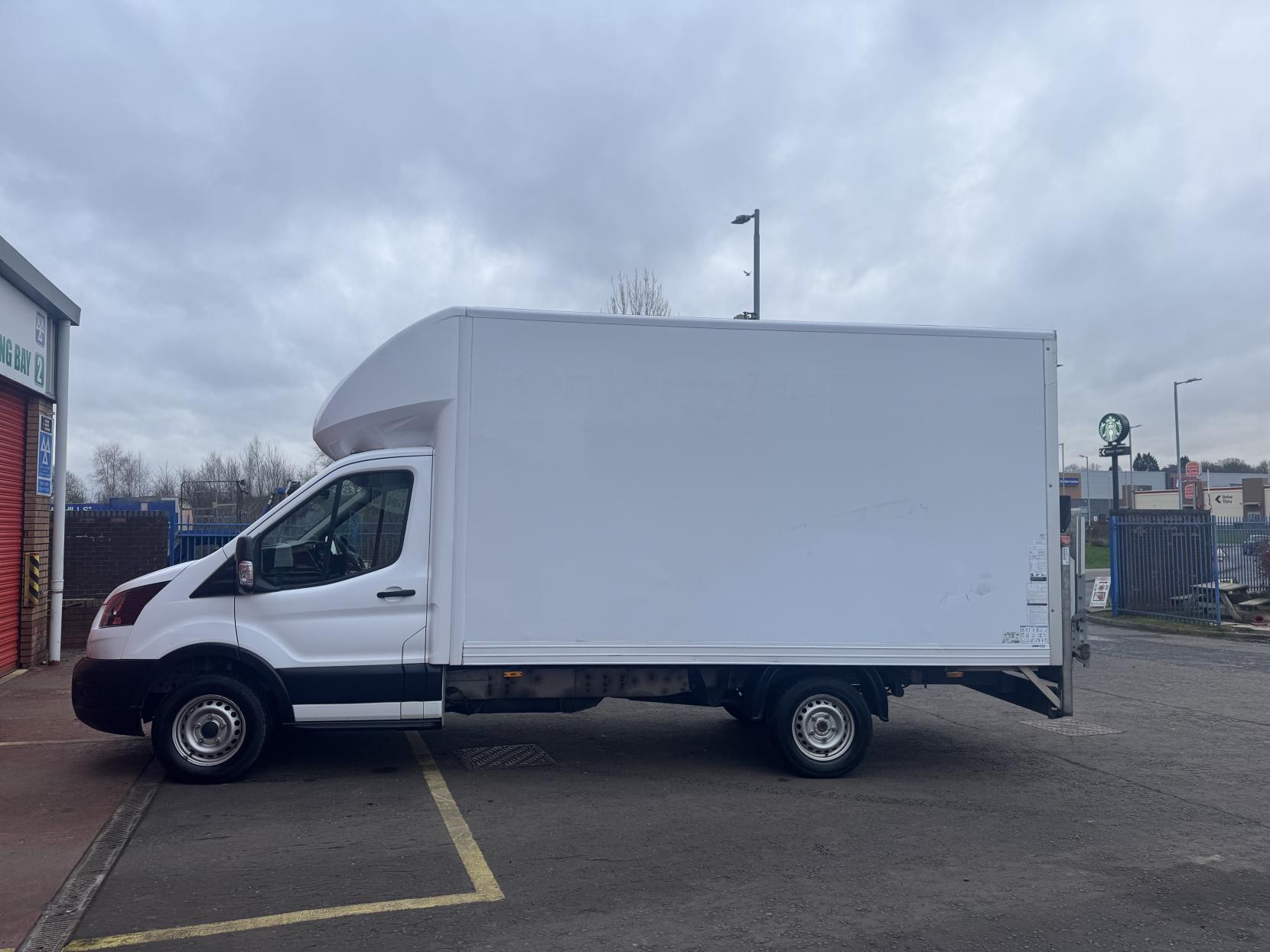 Ford Transit 2.0 350 EcoBlue Leader Luton 3dr Diesel Manual RWD L3 Euro 6 (s/s) (130 ps)