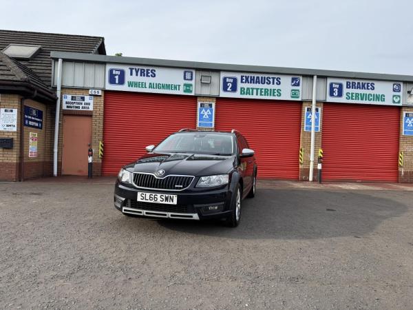 Skoda Octavia 2.0 TDI Scout Estate 5dr Diesel Manual 4WD Euro 6 (s/s) (150 ps)