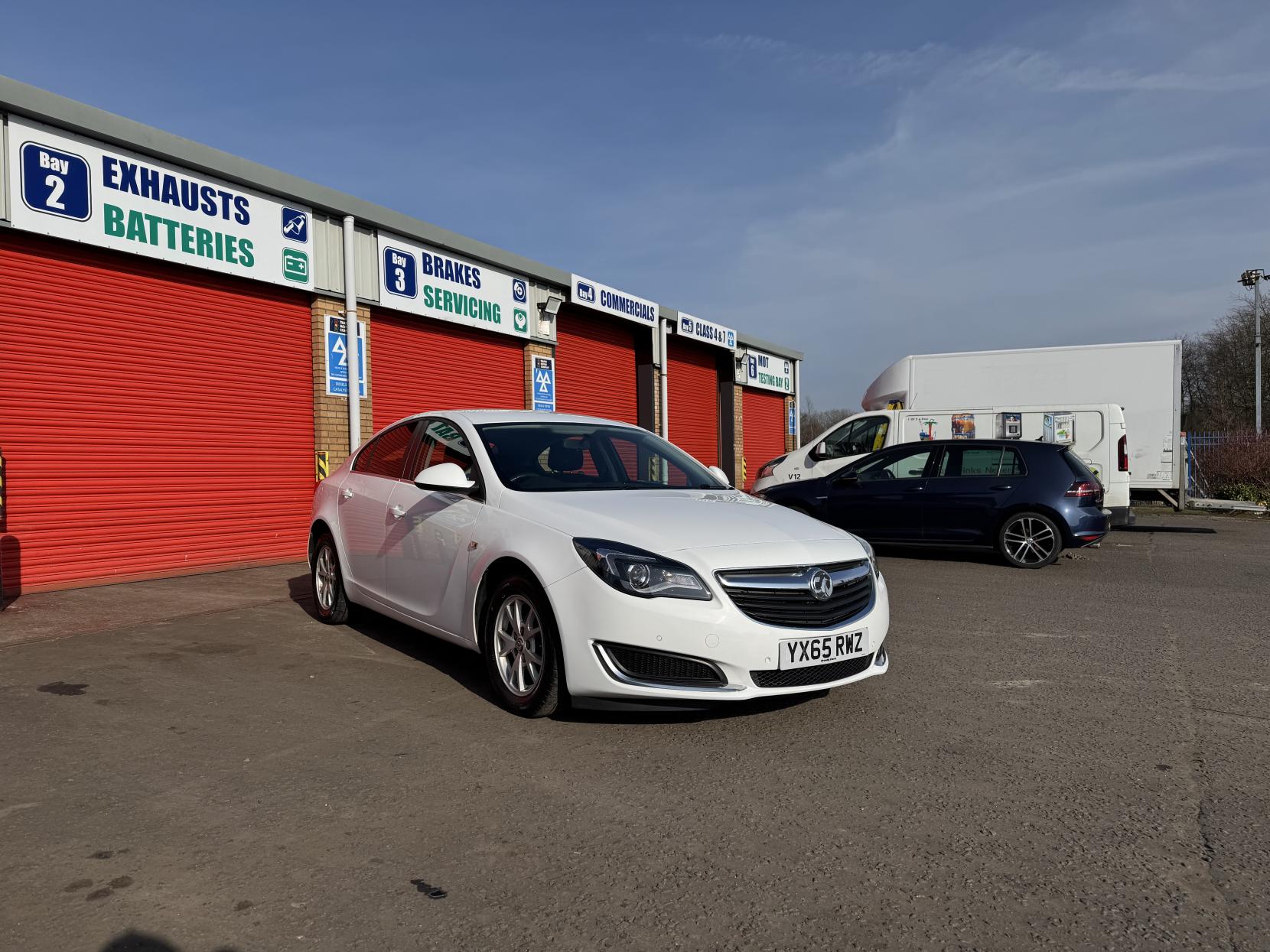 Vauxhall Insignia 2.0 CDTi ecoFLEX Design Nav Hatchback 5dr Diesel Manual Euro 5 (s/s) (140 ps)