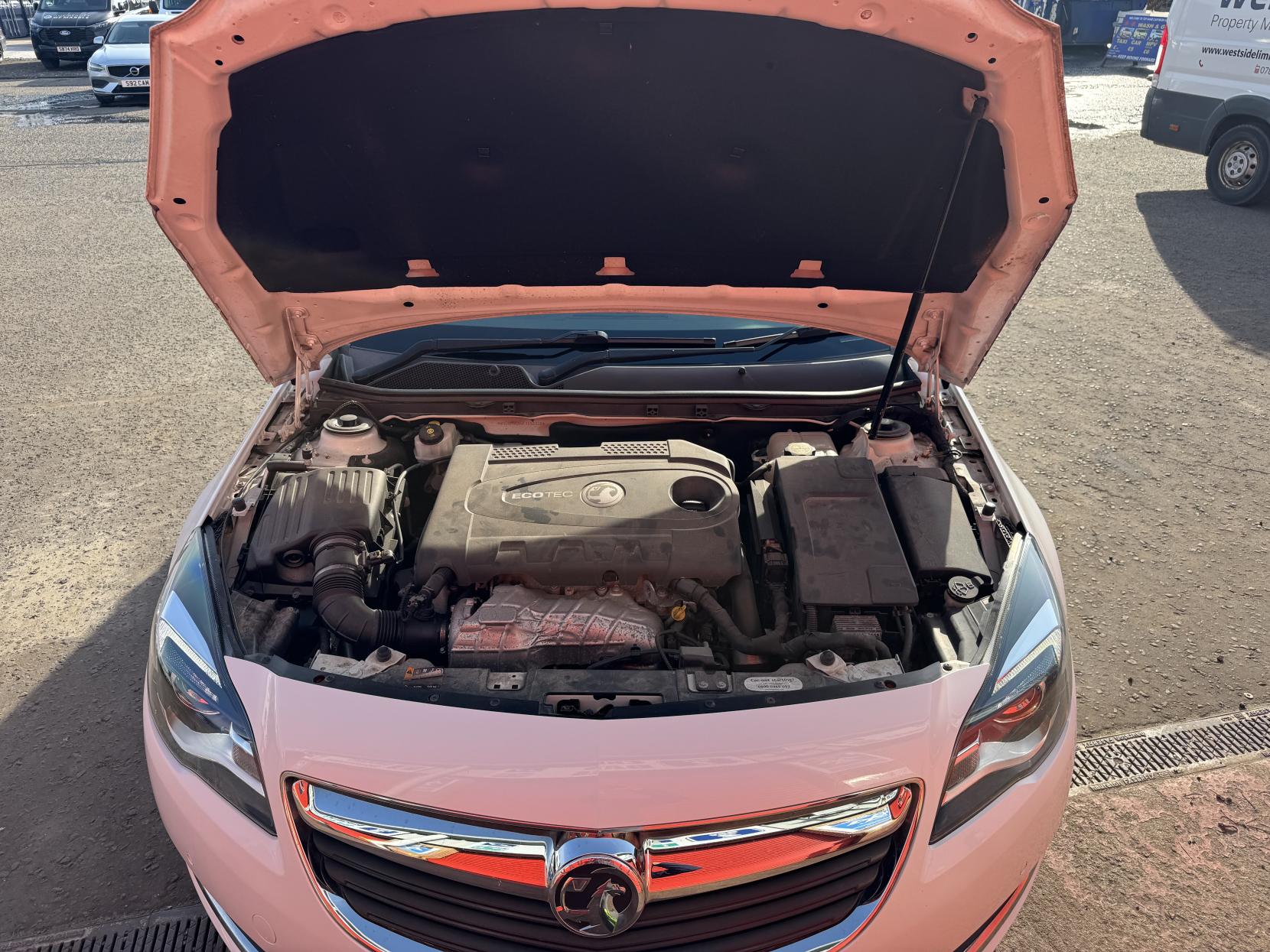 Vauxhall Insignia 2.0 CDTi ecoFLEX Design Nav Hatchback 5dr Diesel Manual Euro 5 (s/s) (140 ps)