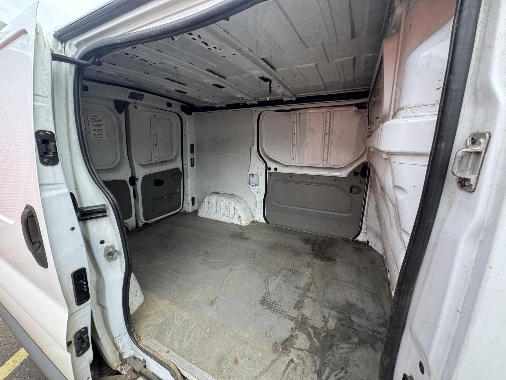 Vauxhall Vivaro 1.9 2900 CDTi Panel Van 4dr Diesel Manual FWD L1 (99 bhp)