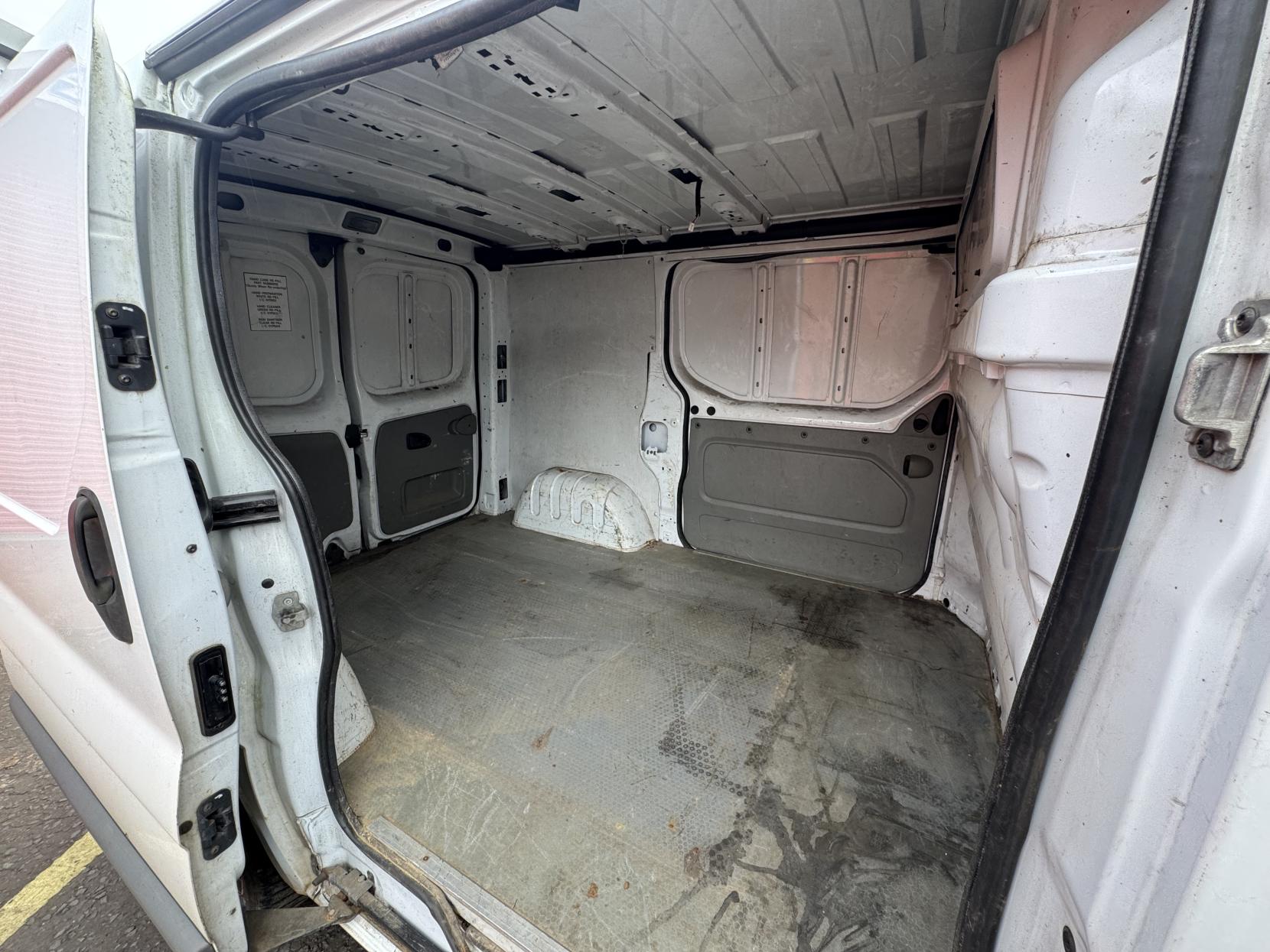 Vauxhall Vivaro 1.9 2900 CDTi Panel Van 4dr Diesel Manual FWD L1 (99 bhp)