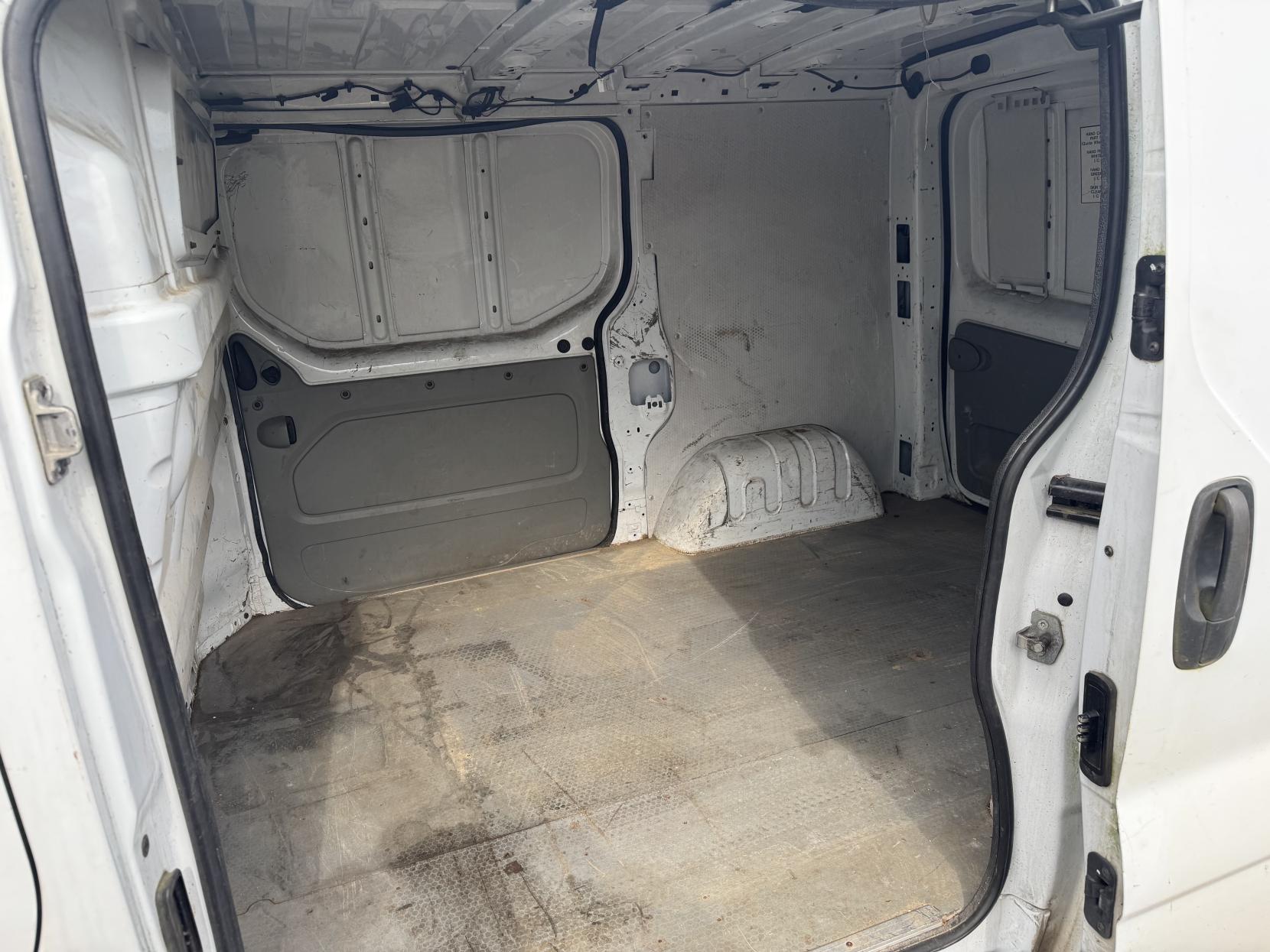 Vauxhall Vivaro 1.9 2900 CDTi Panel Van 4dr Diesel Manual FWD L1 (99 bhp)