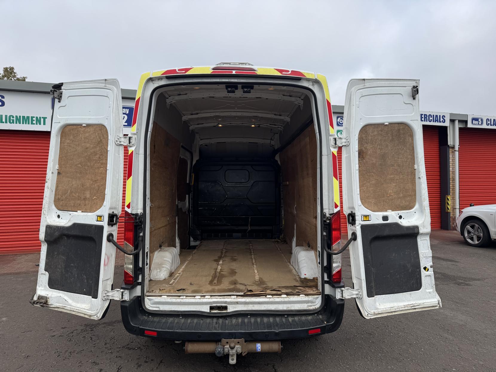 Ford Transit 2.0 350 EcoBlue Trend Panel Van 5dr Diesel Manual RWD L3 H3 Euro 6 (s/s) (130 ps)
