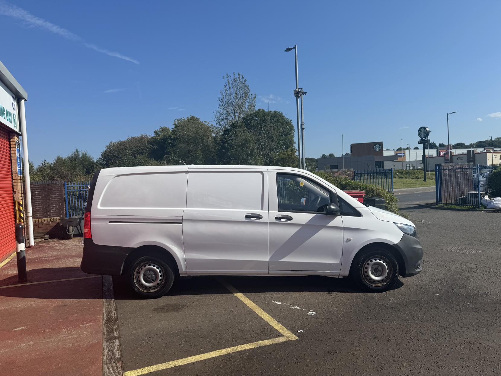 Mercedes-Benz Vito 1.6 111 CDI Panel Van 6dr Diesel Manual FWD L2 Euro 6 (114 ps)