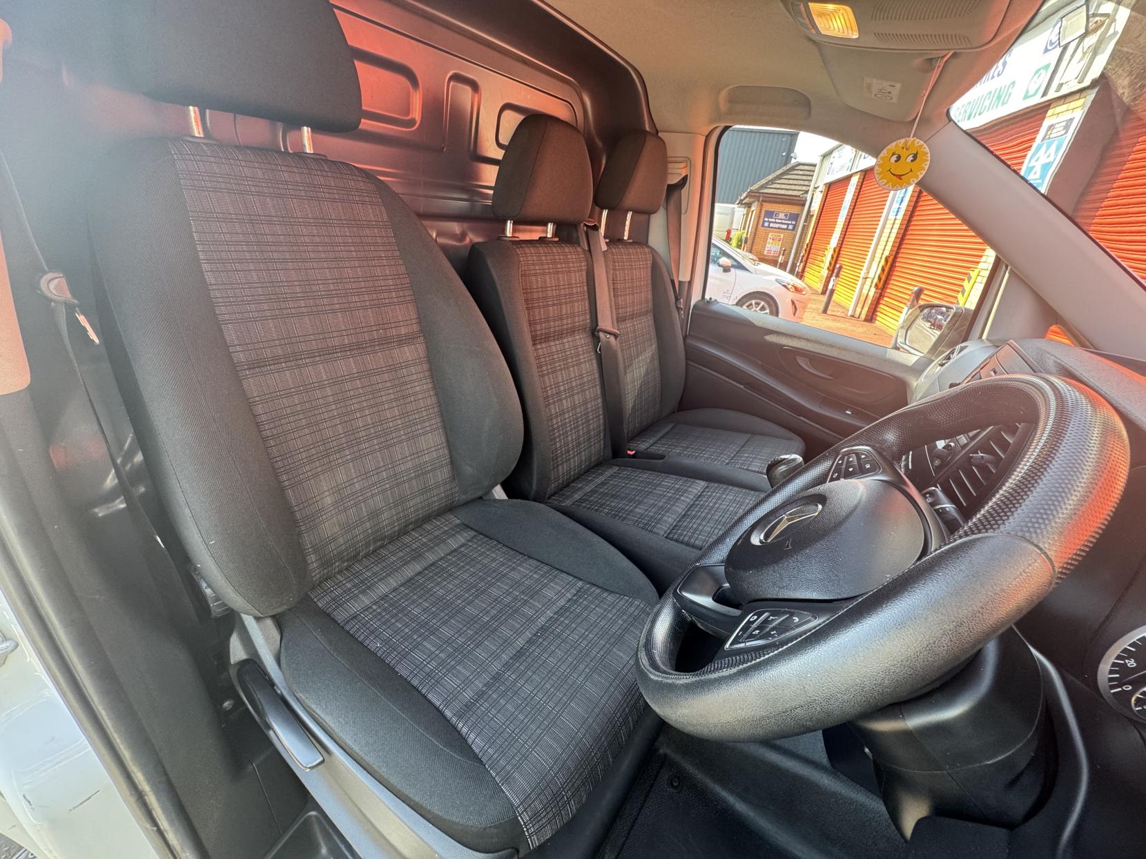 Mercedes-Benz Vito 1.6 111 CDI Panel Van 6dr Diesel Manual FWD L2 Euro 6 (114 ps)