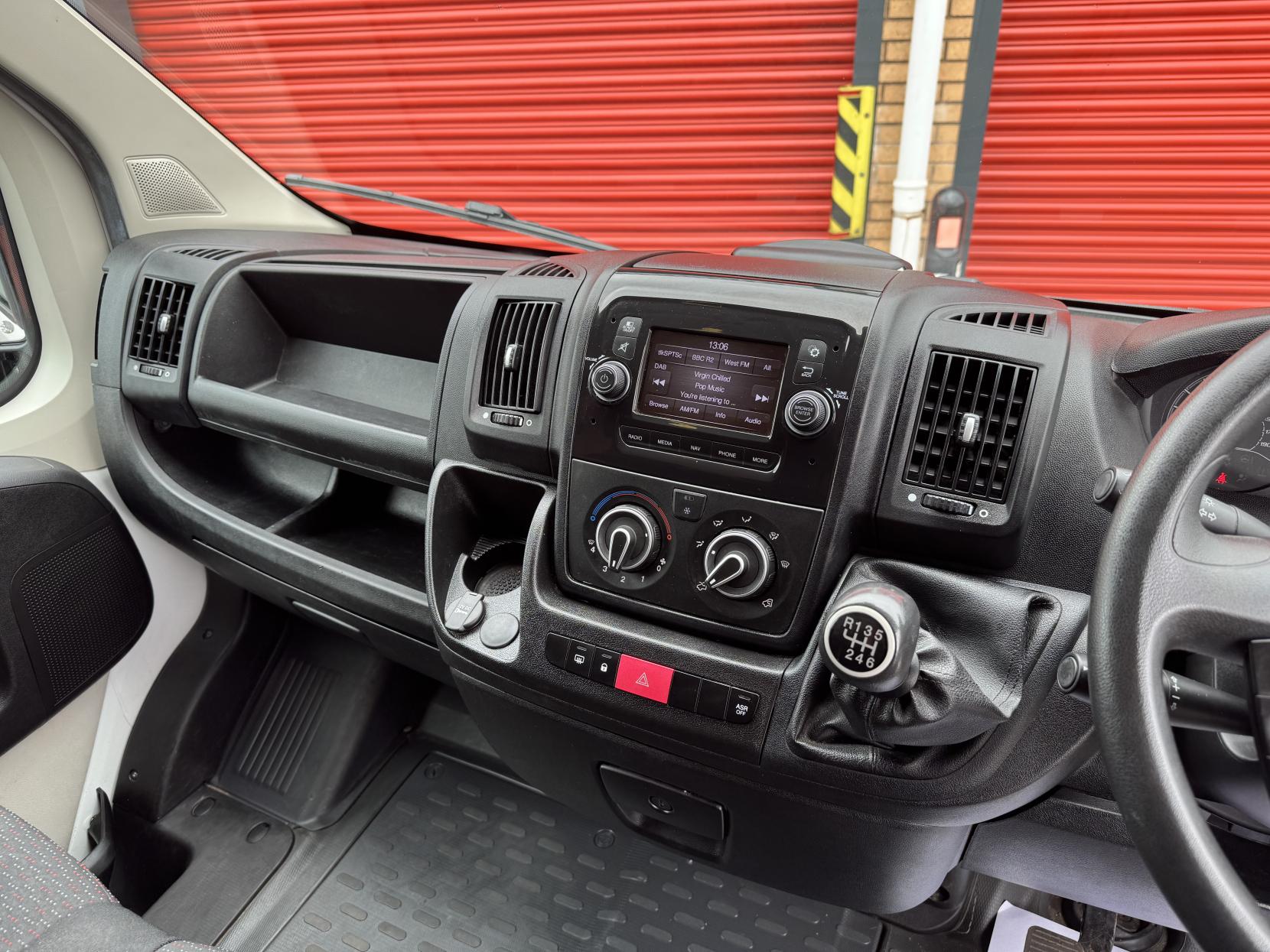 Peugeot Boxer 2.2 BlueHDi 335 Professional Panel Van 5dr Diesel Manual L3 H2 Euro 6 (s/s) (140 ps)