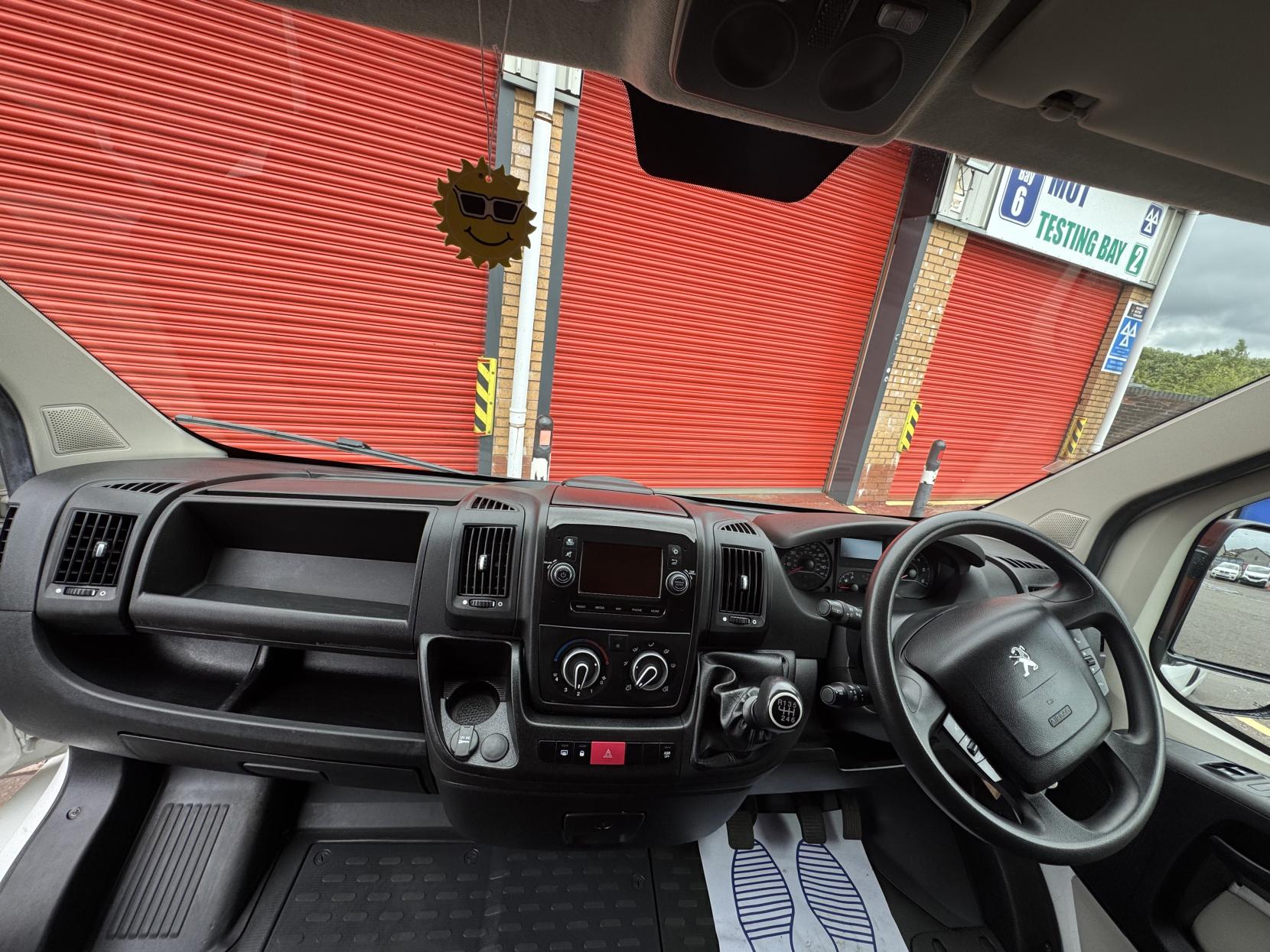 Peugeot Boxer 2.2 BlueHDi 335 Professional Panel Van 5dr Diesel Manual L3 H2 Euro 6 (s/s) (140 ps)
