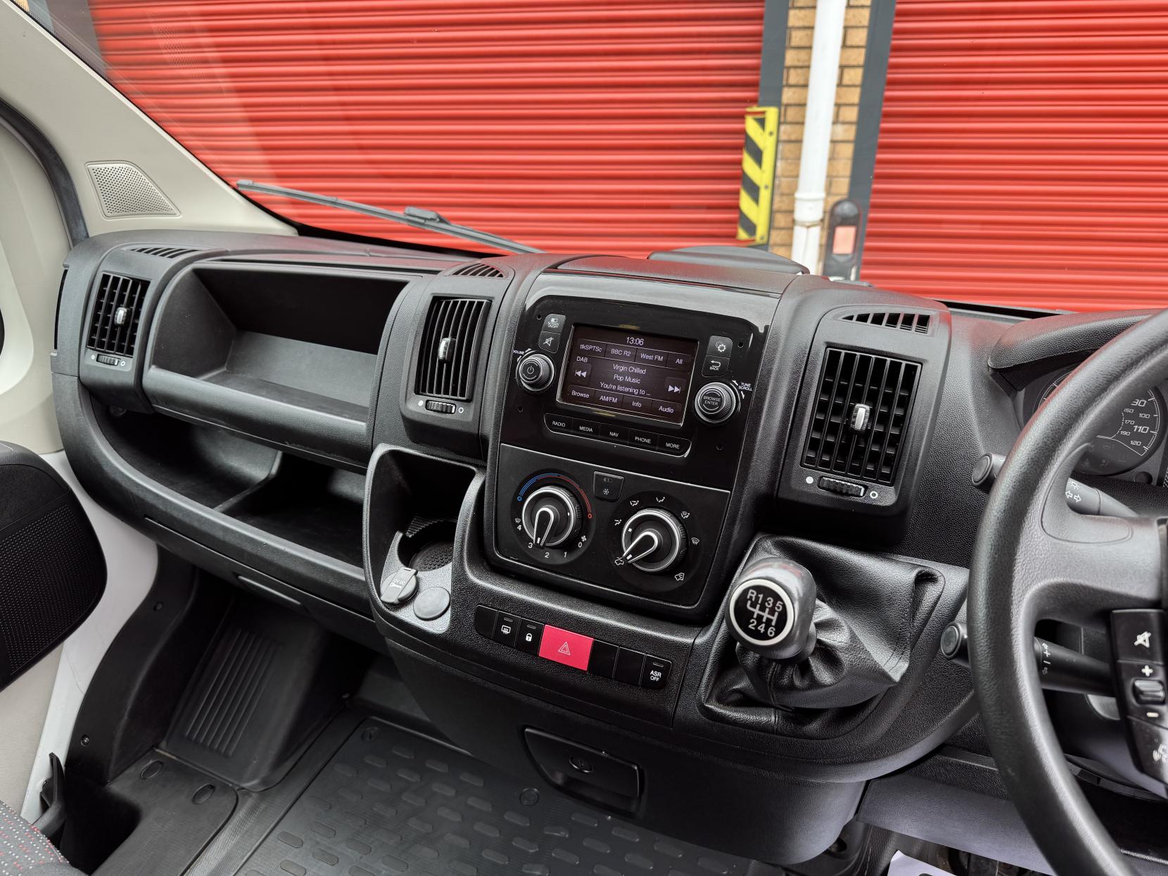 Peugeot Boxer 2.2 BlueHDi 335 Professional Panel Van 5dr Diesel Manual L3 H2 Euro 6 (s/s) (140 ps)
